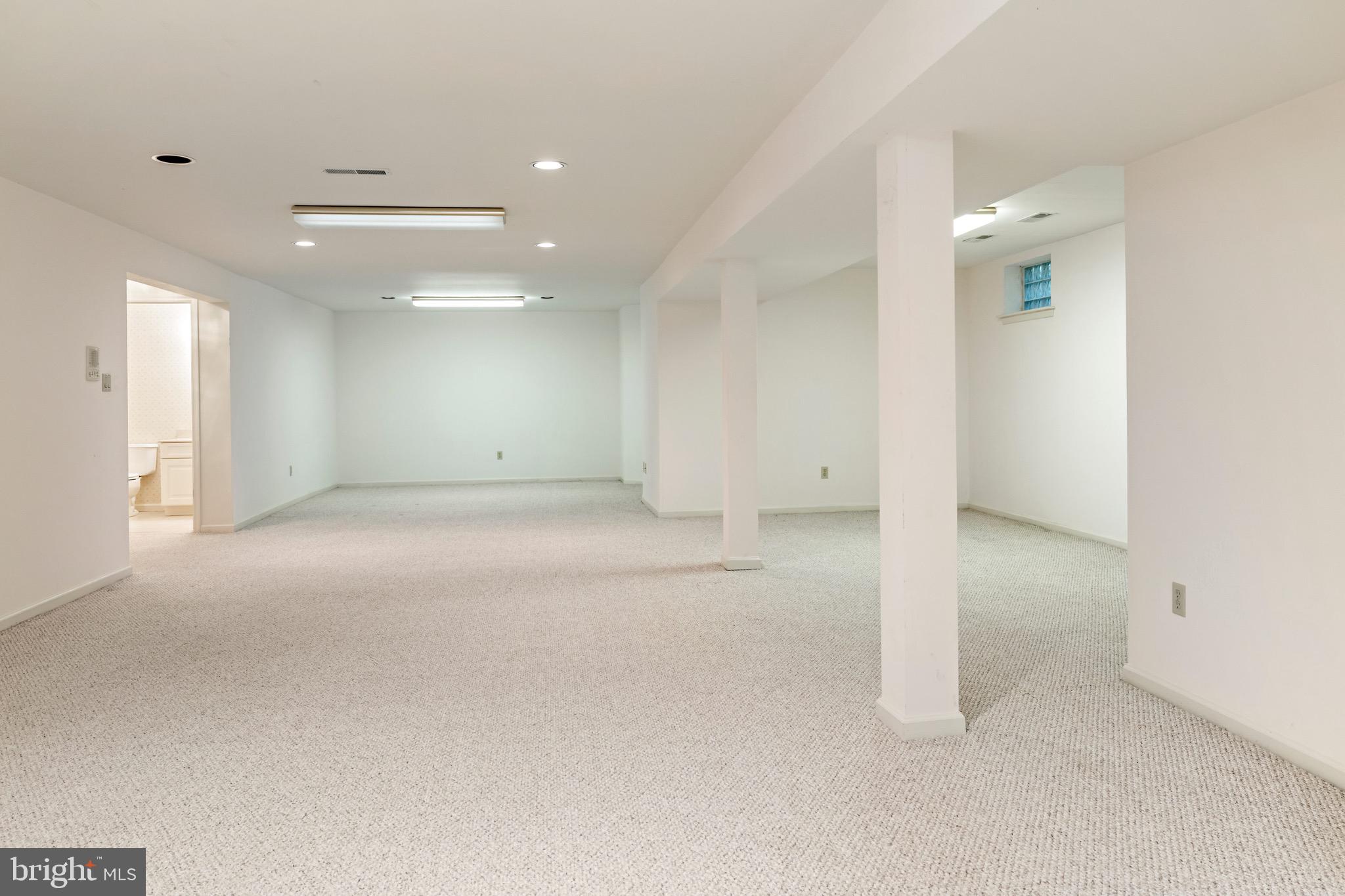 HUNTINGDON VALLEY - Residential