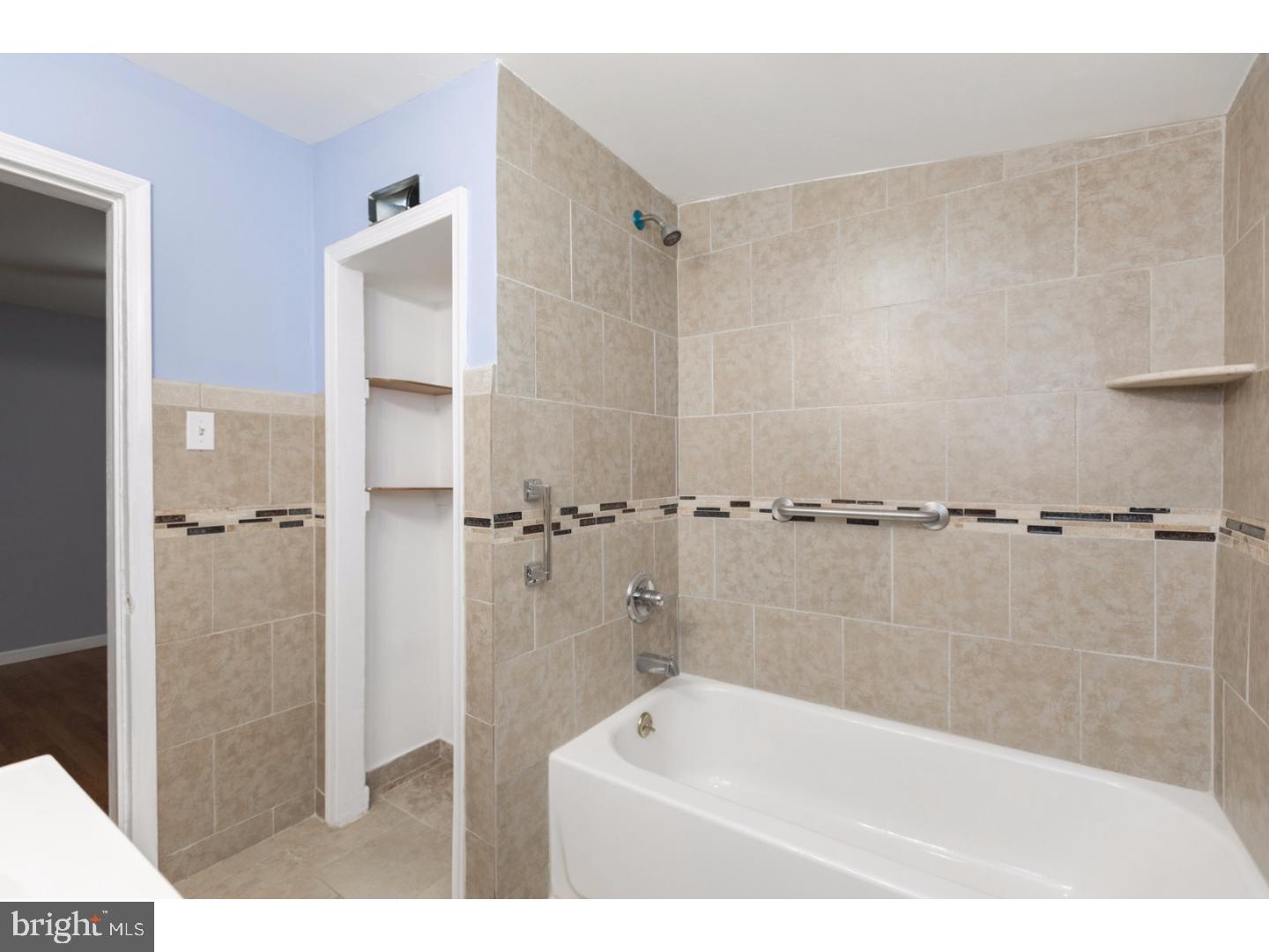 PORT RICHMOND - Residential