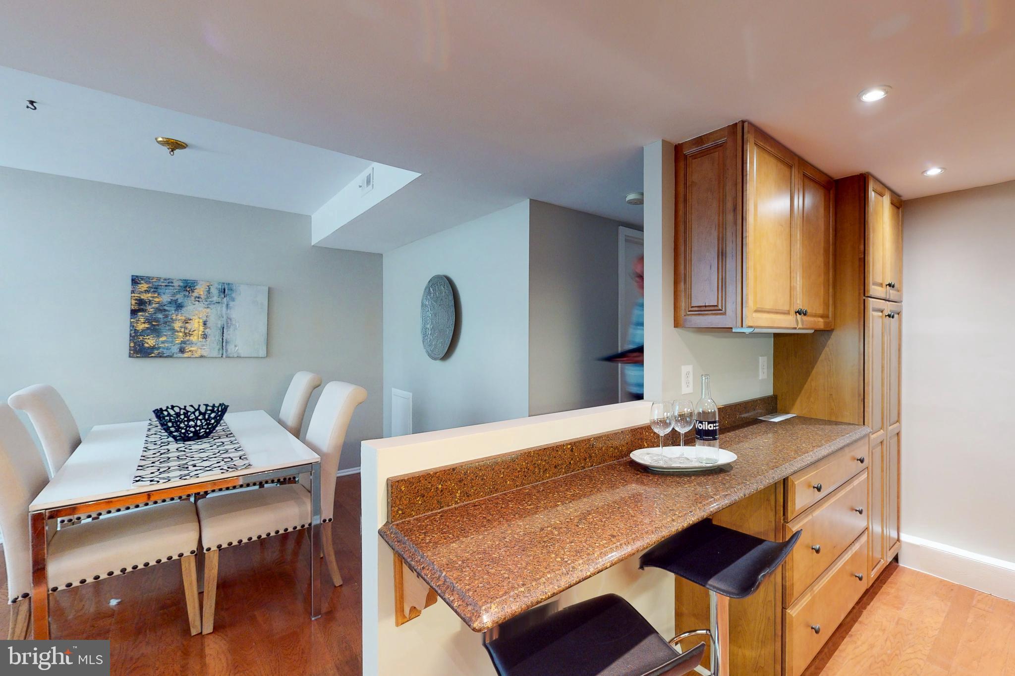 SOCIETY HILL - Residential