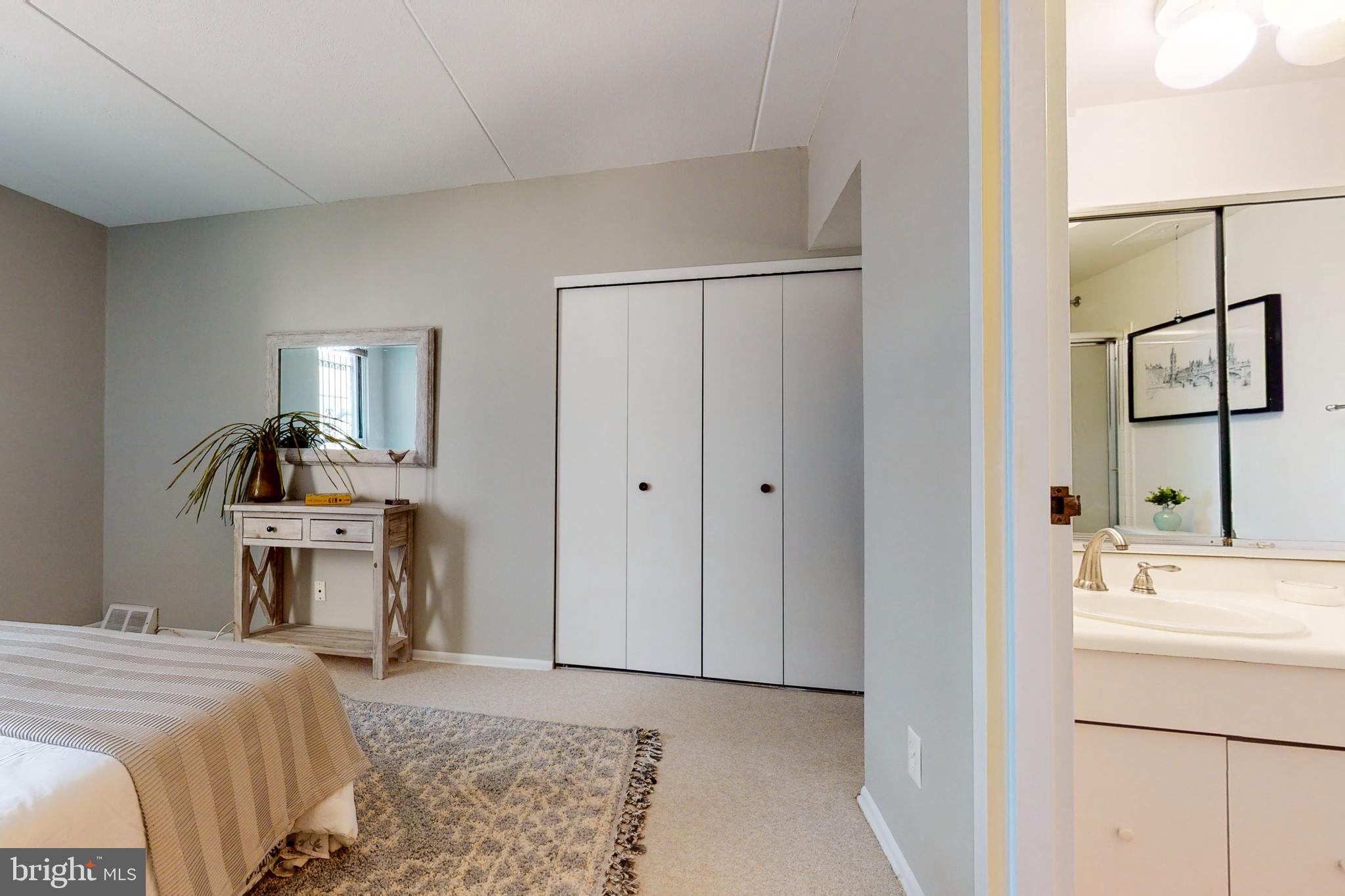 SOCIETY HILL - Residential