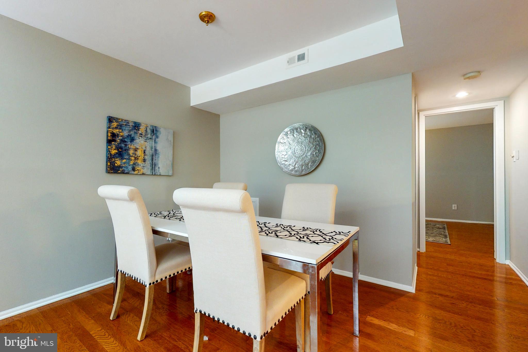 SOCIETY HILL - Residential