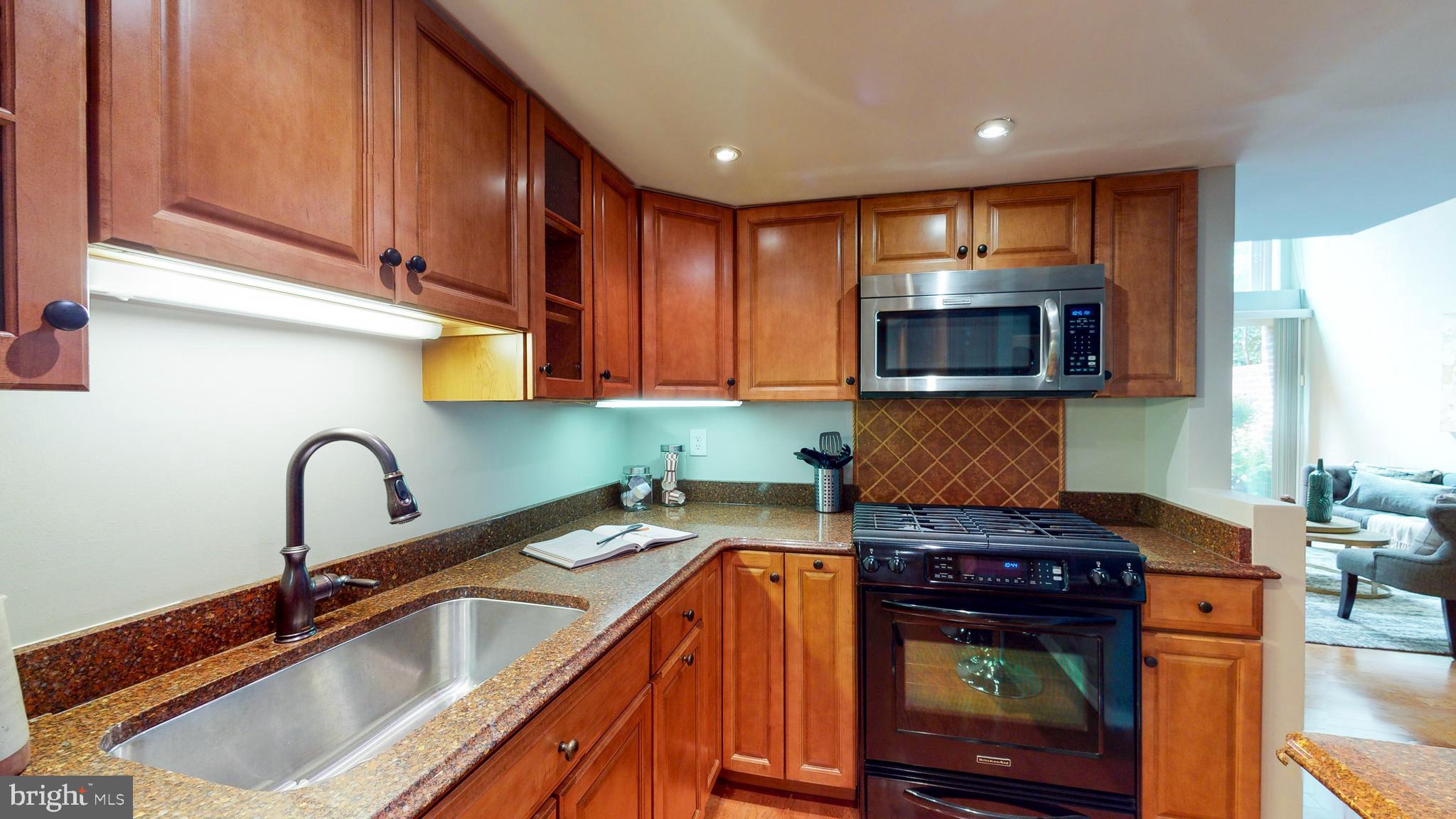 SOCIETY HILL - Residential