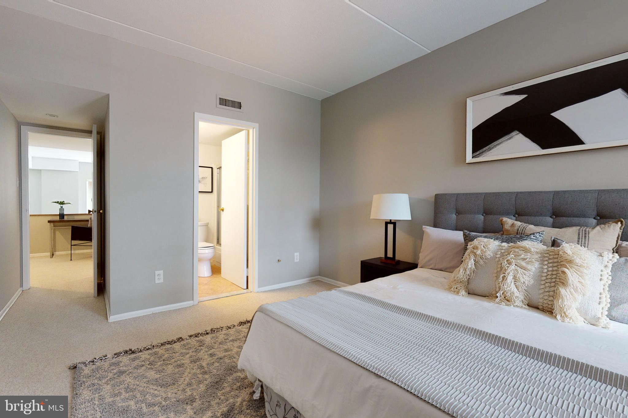 SOCIETY HILL - Residential