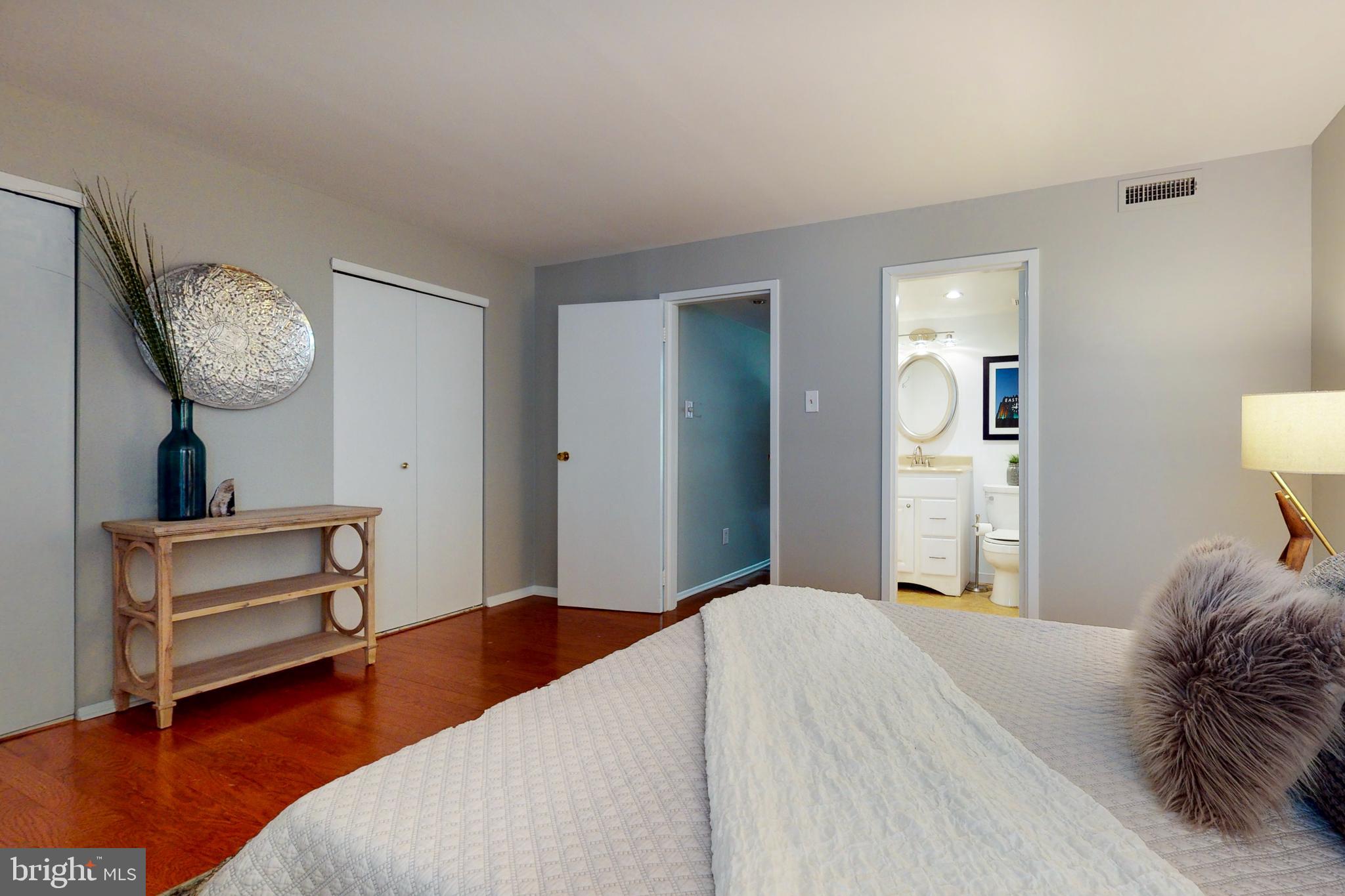 SOCIETY HILL - Residential