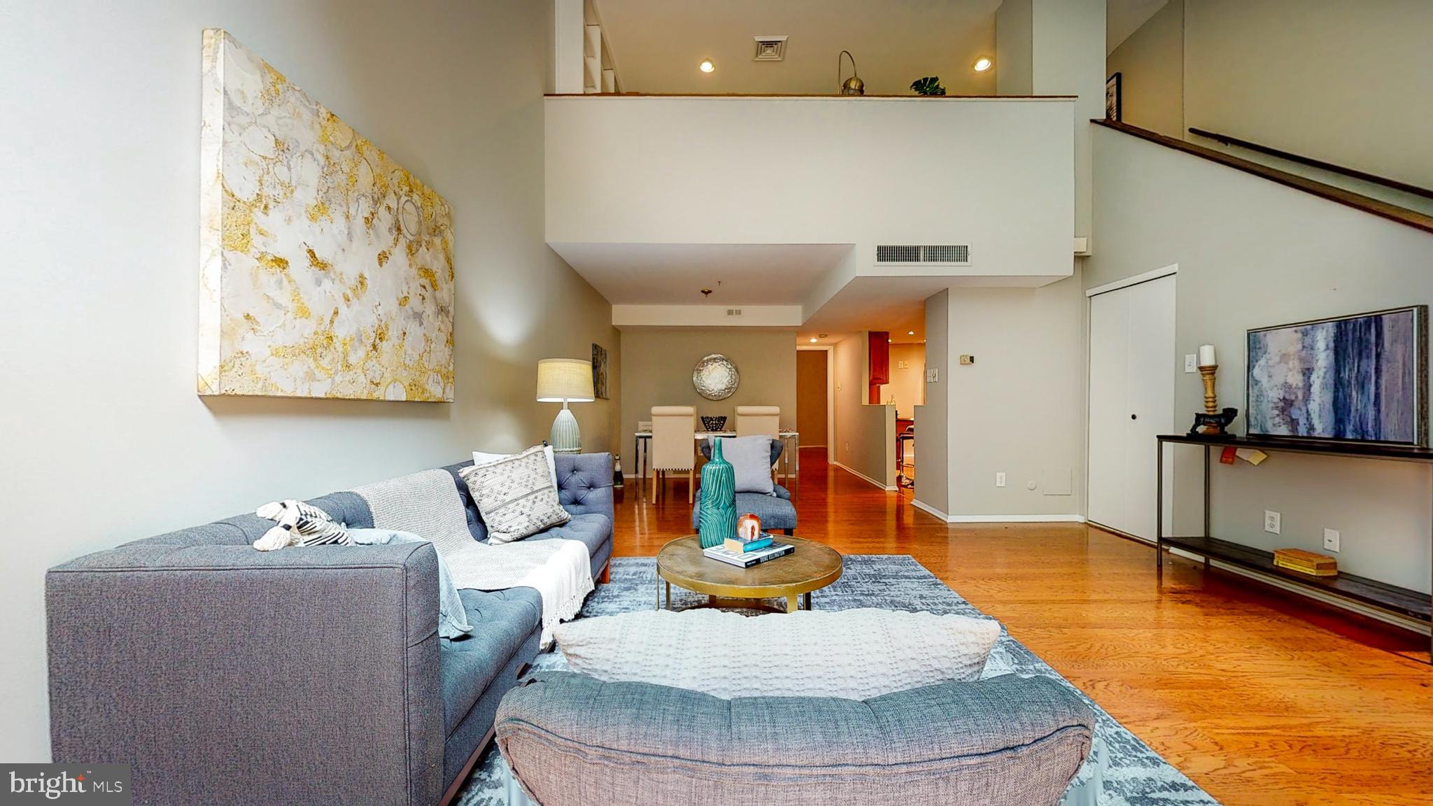 SOCIETY HILL - Residential