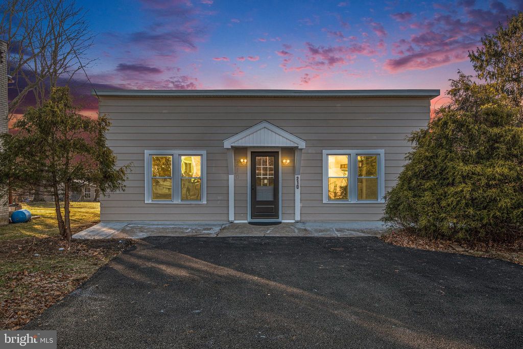 Photo of 210 Beaver Road, HARRISBURG, PA 17112 (MLS # PADA2052790)