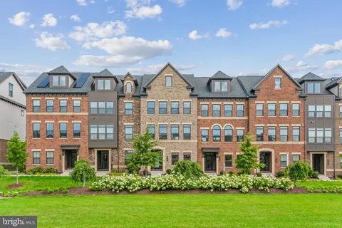 43359 Stadium Terrace, Ashburn, VA MLS: VALO2094410