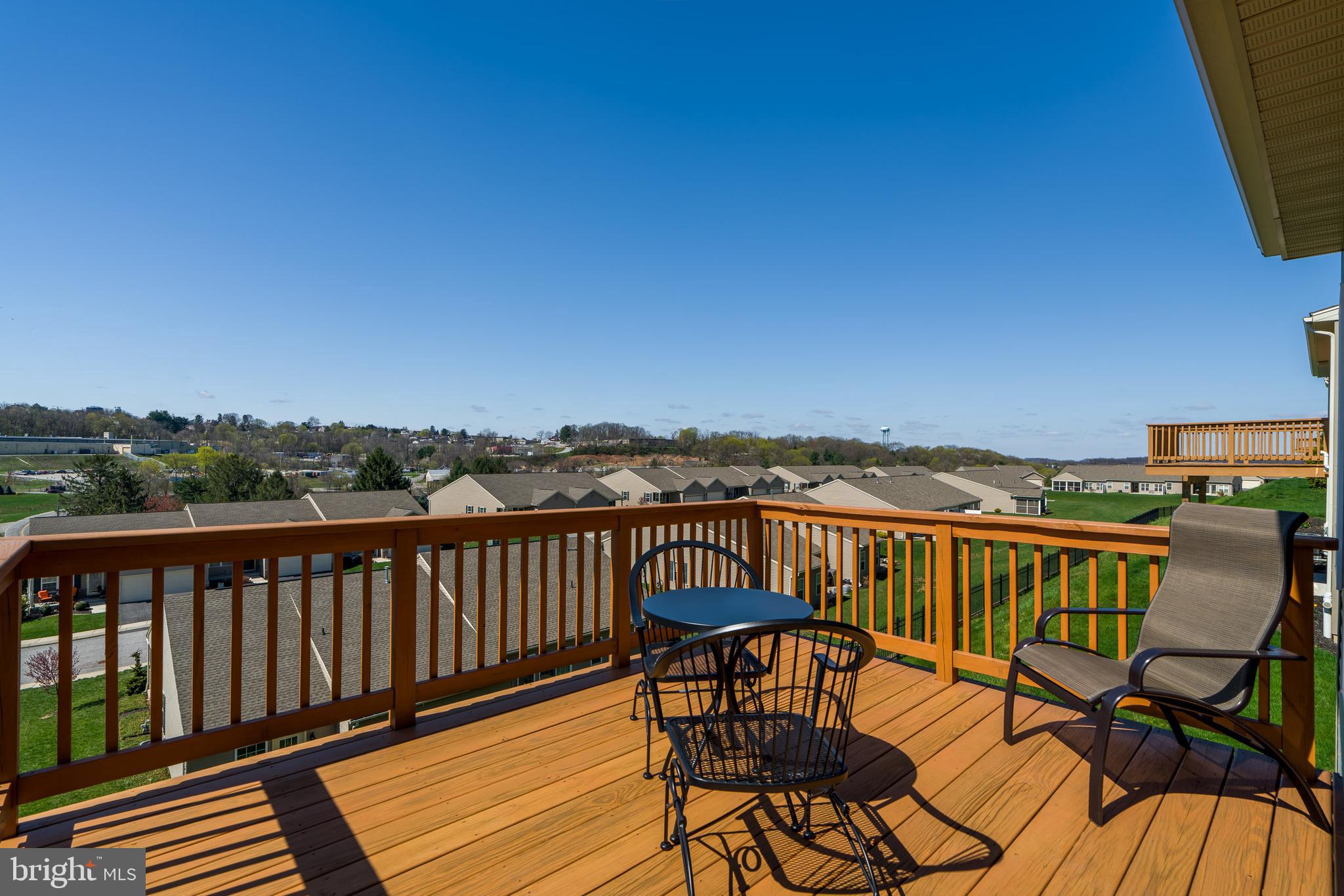 THE PADDOCK @ EQUINE MEADOWS - Residential