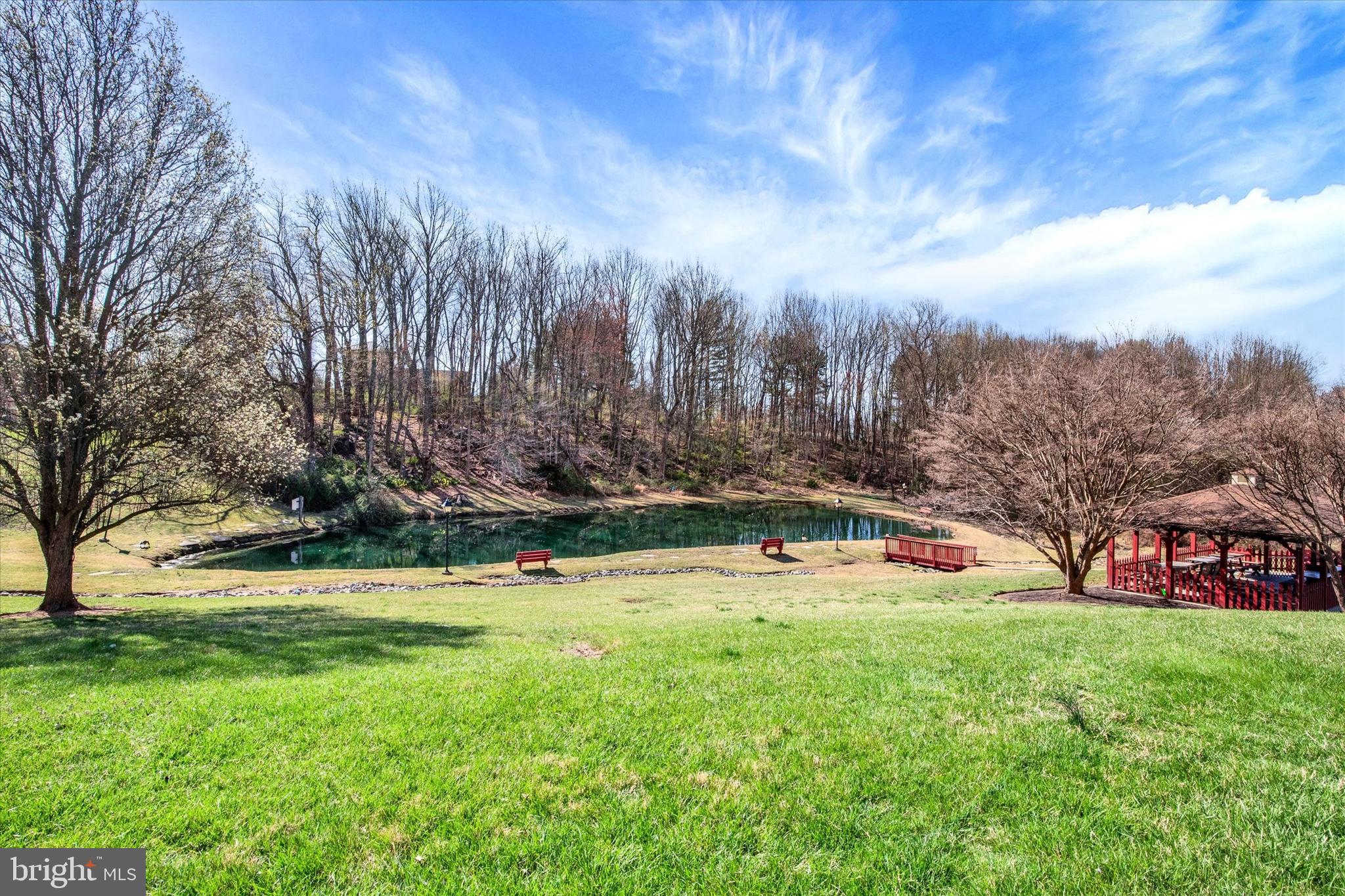 POND CONDOMINIUMS - Residential