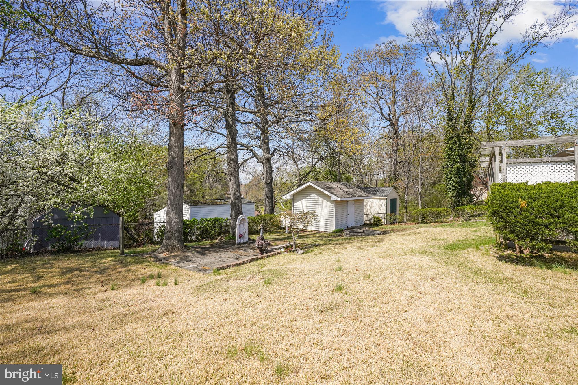 STRAWBERRY HILL EST SUB - Residential