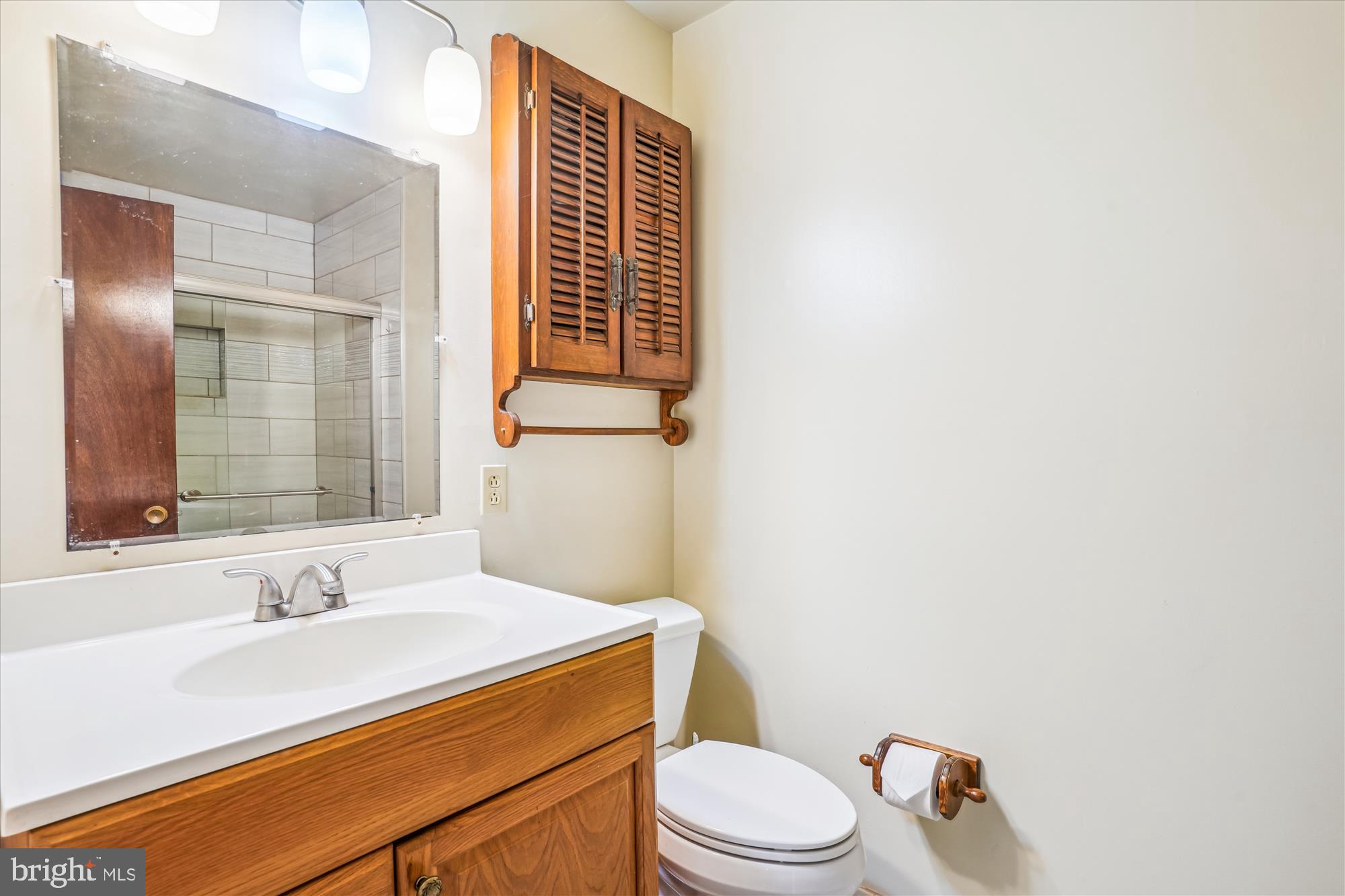 STRAWBERRY HILL EST SUB - Residential