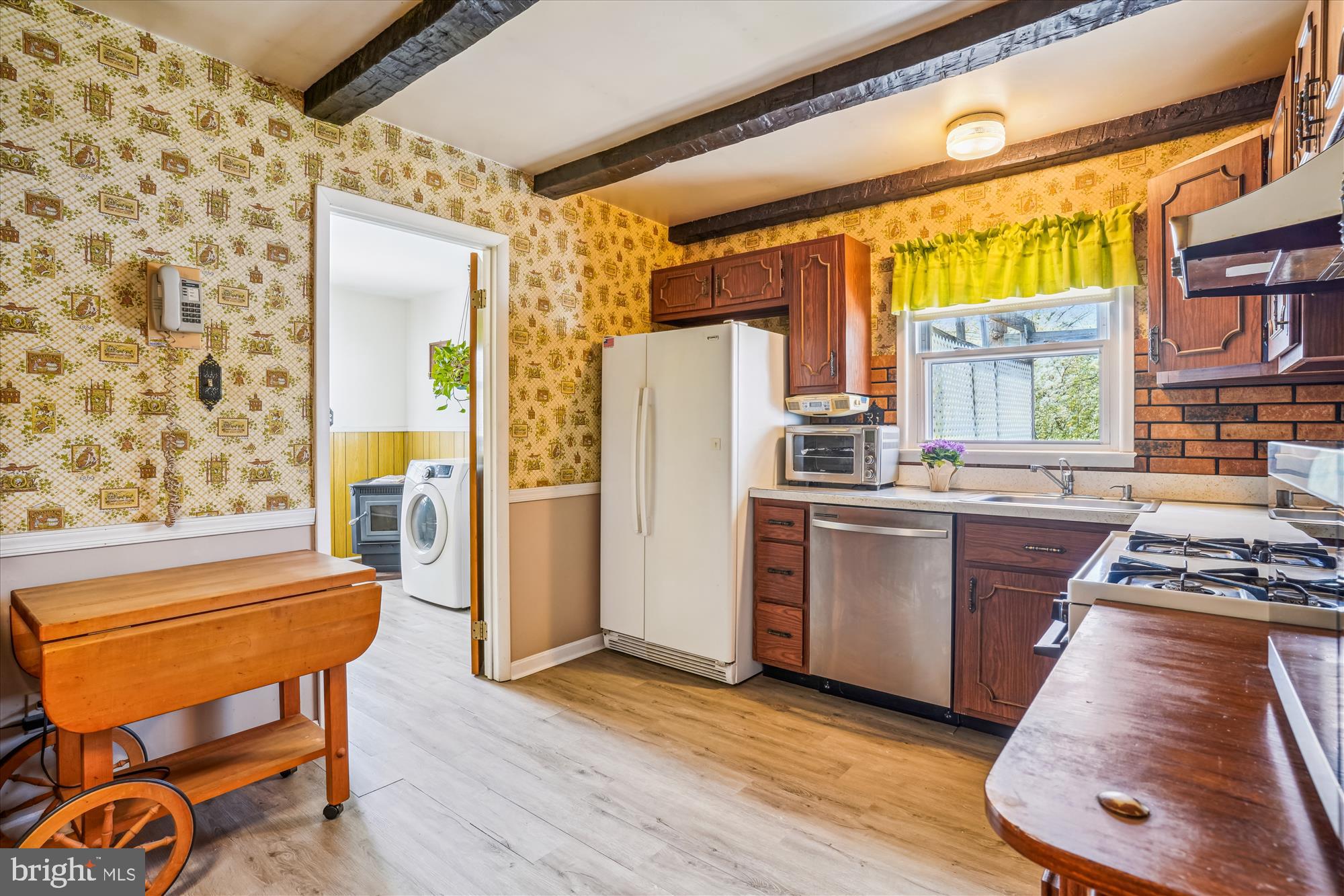 STRAWBERRY HILL EST SUB - Residential