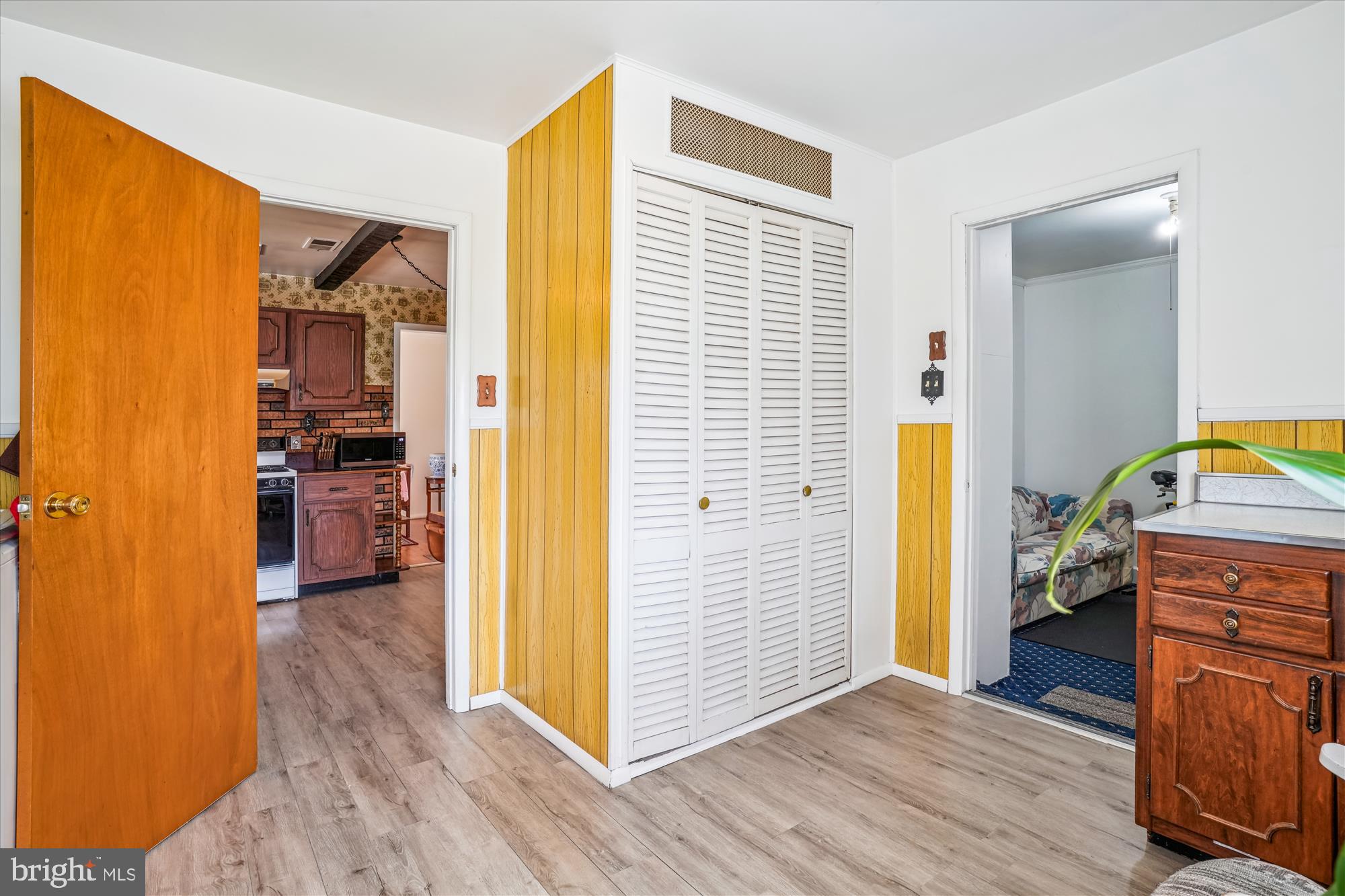 STRAWBERRY HILL EST SUB - Residential