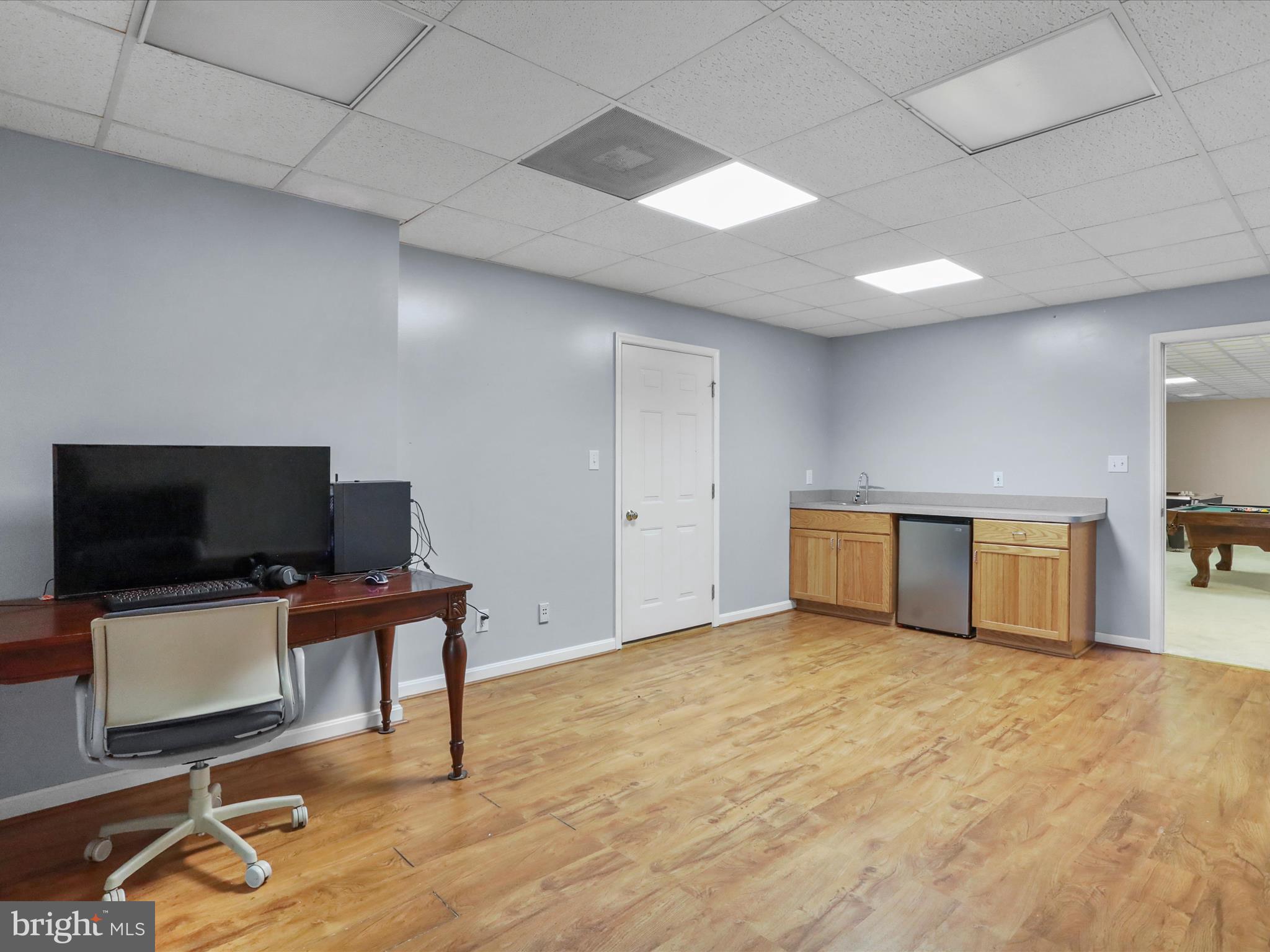 LAKE FRONT ROYAL - Residential