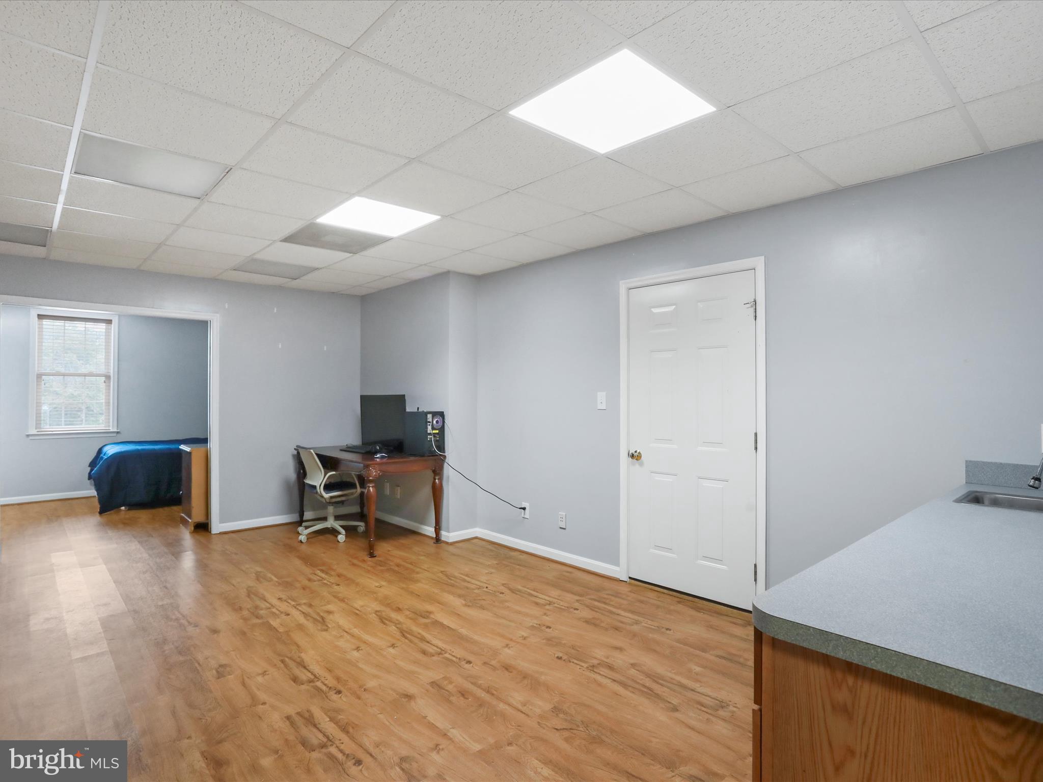 LAKE FRONT ROYAL - Residential