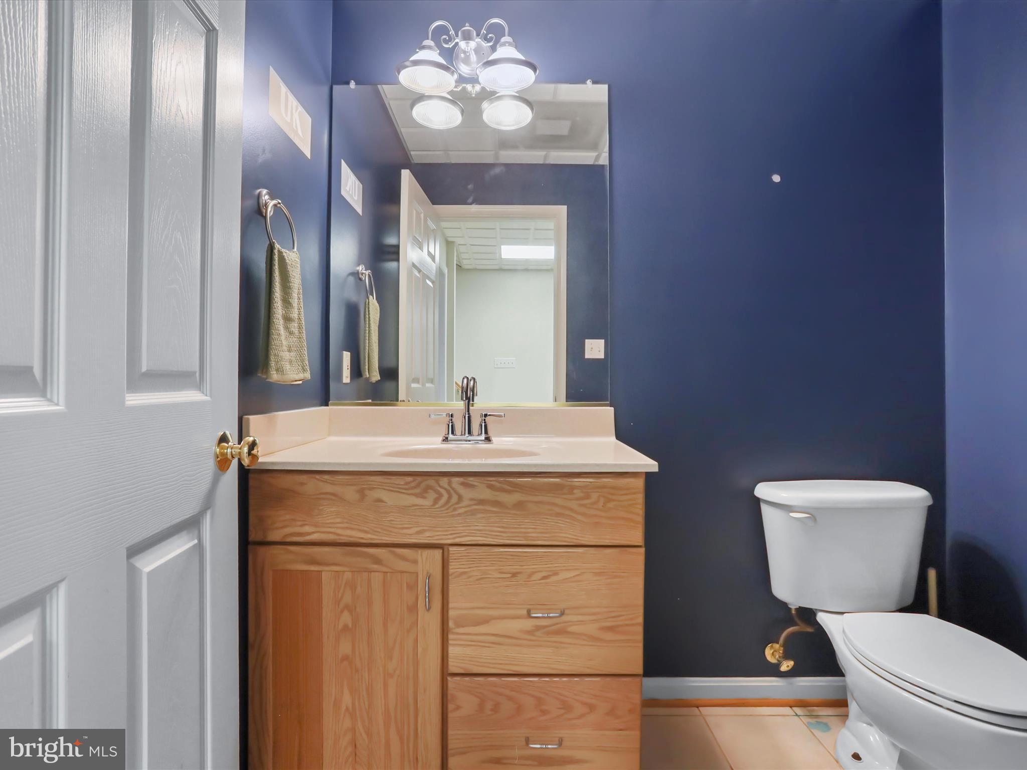 LAKE FRONT ROYAL - Residential