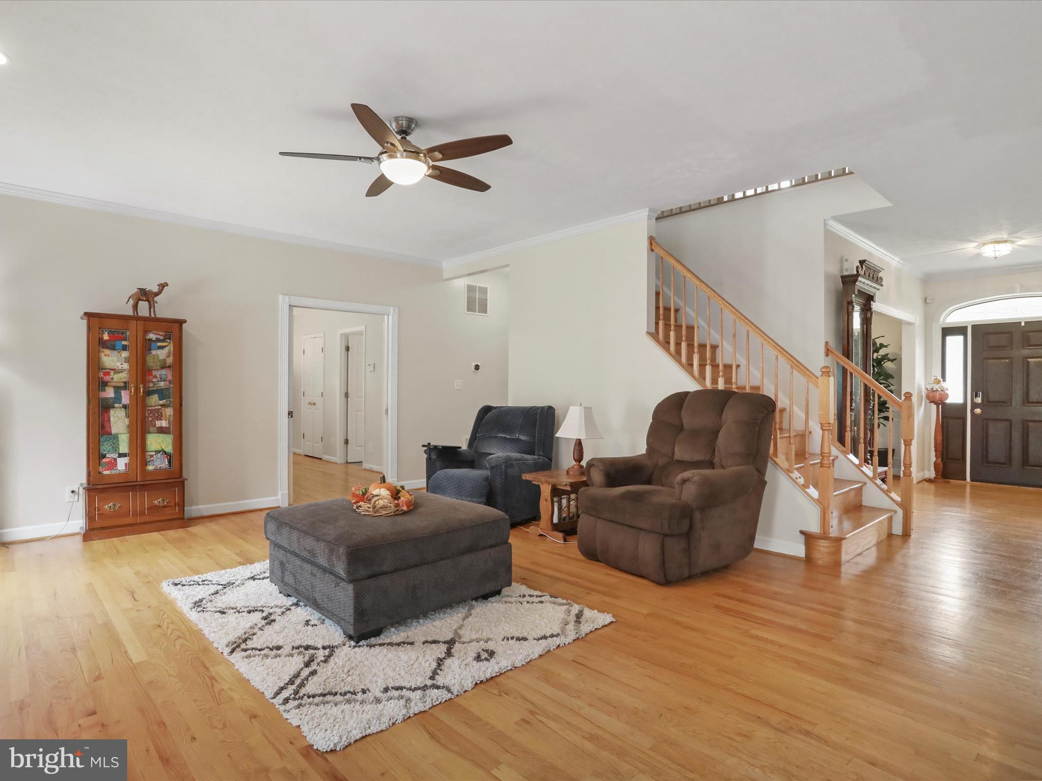 LAKE FRONT ROYAL - Residential