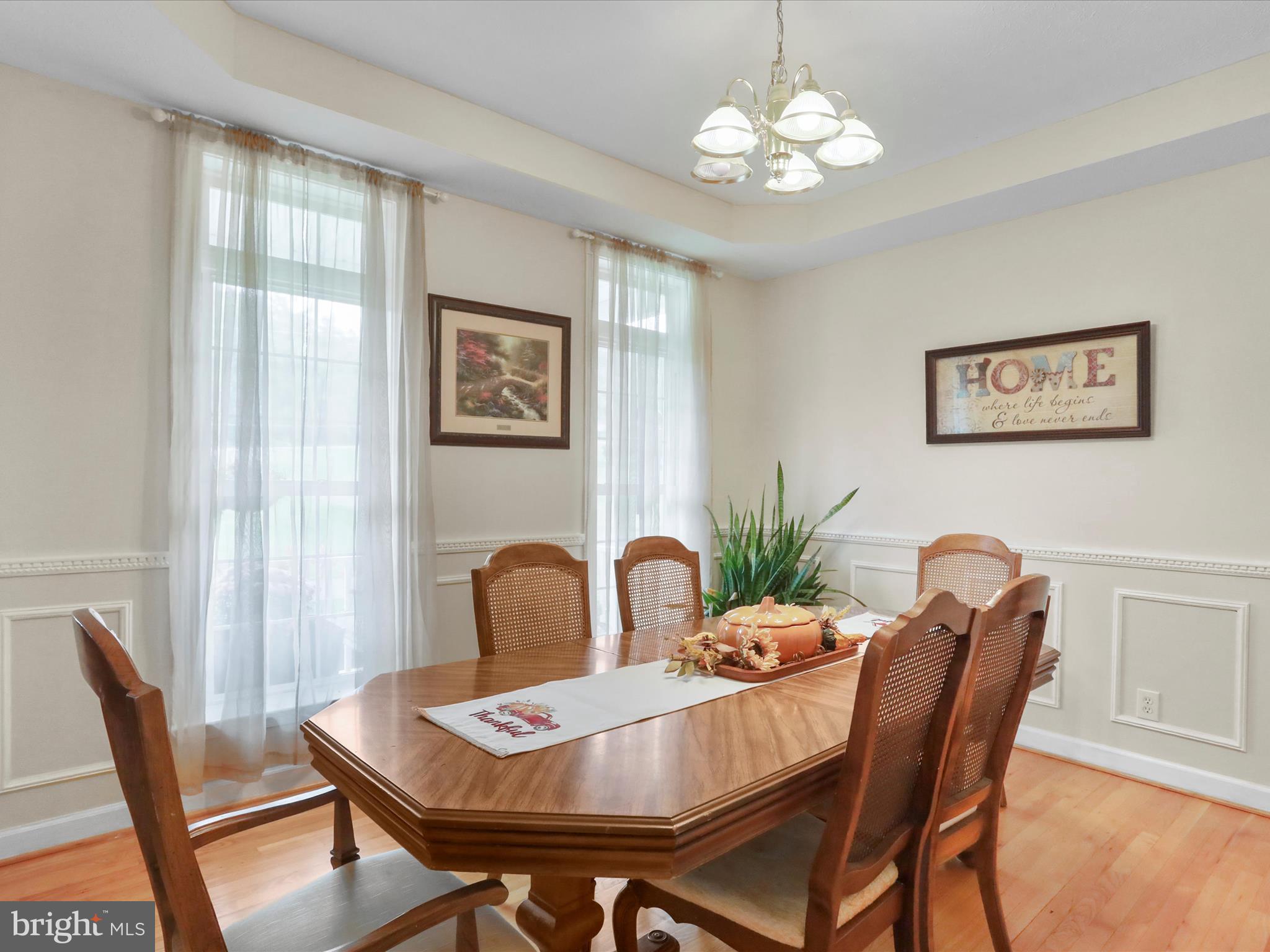 LAKE FRONT ROYAL - Residential