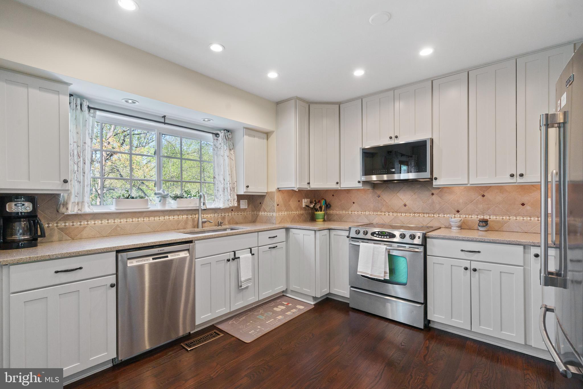 BURKE CENTRE - Residential