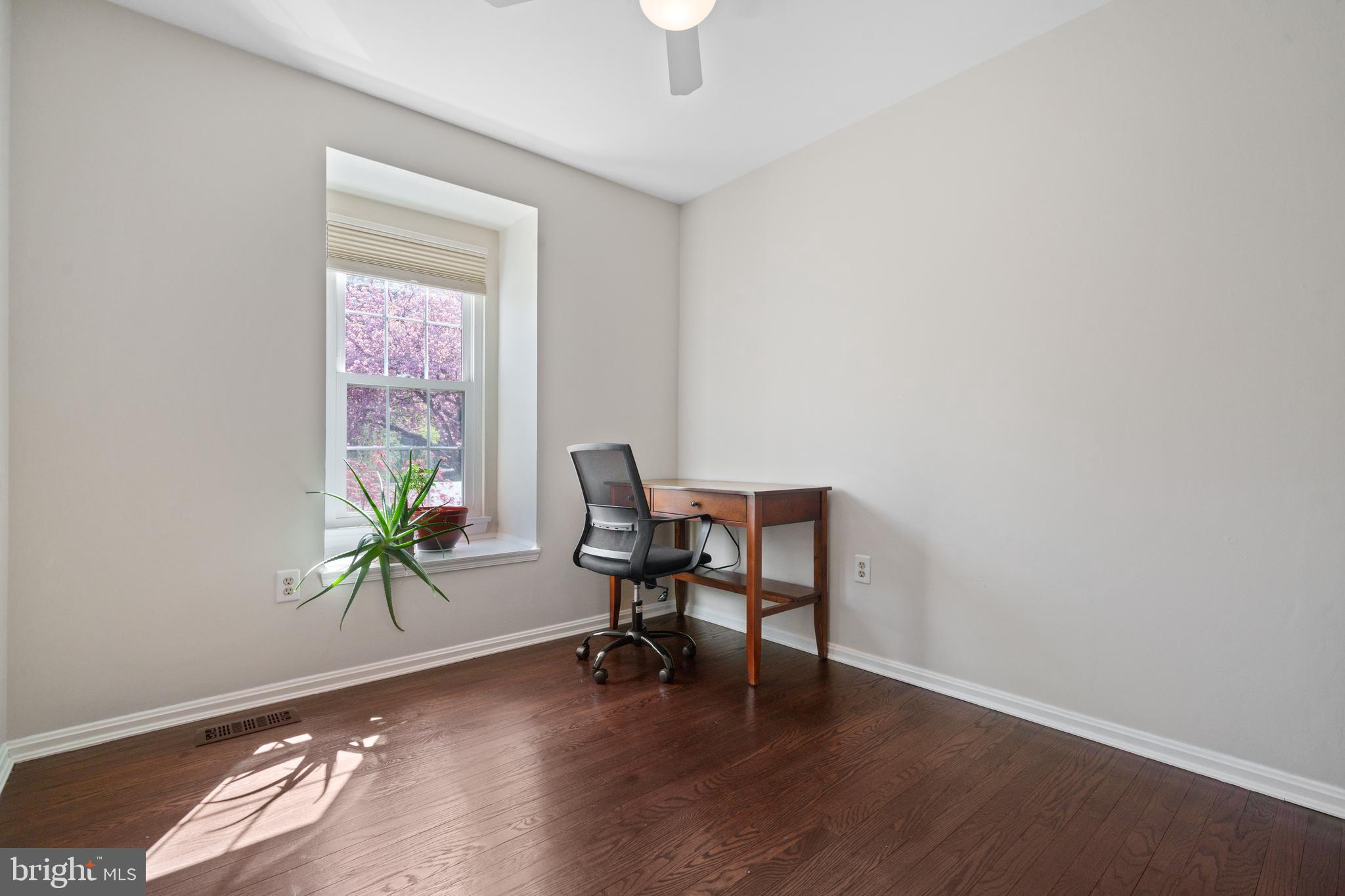 BURKE CENTRE - Residential