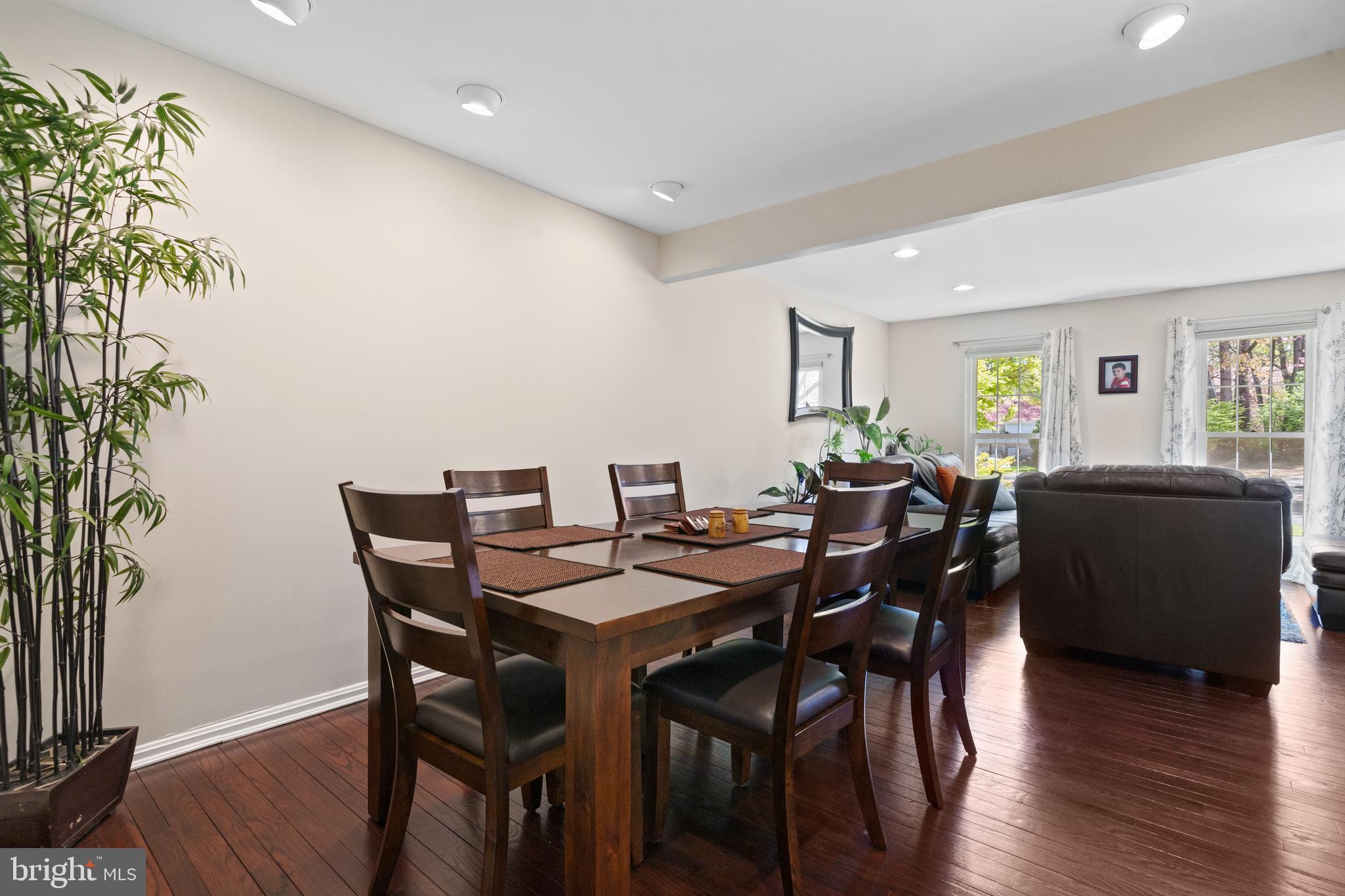 BURKE CENTRE - Residential