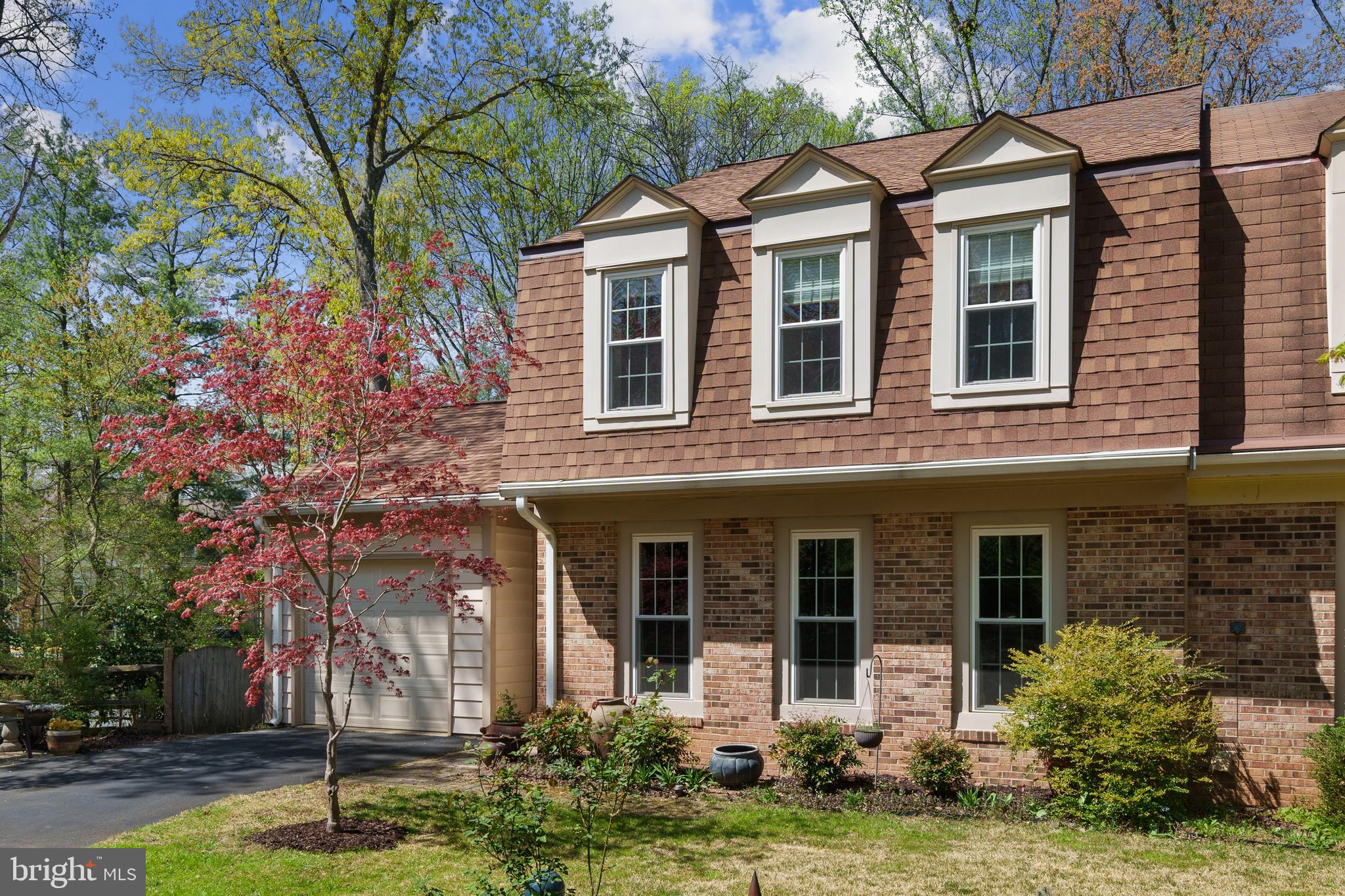 BURKE CENTRE - Residential