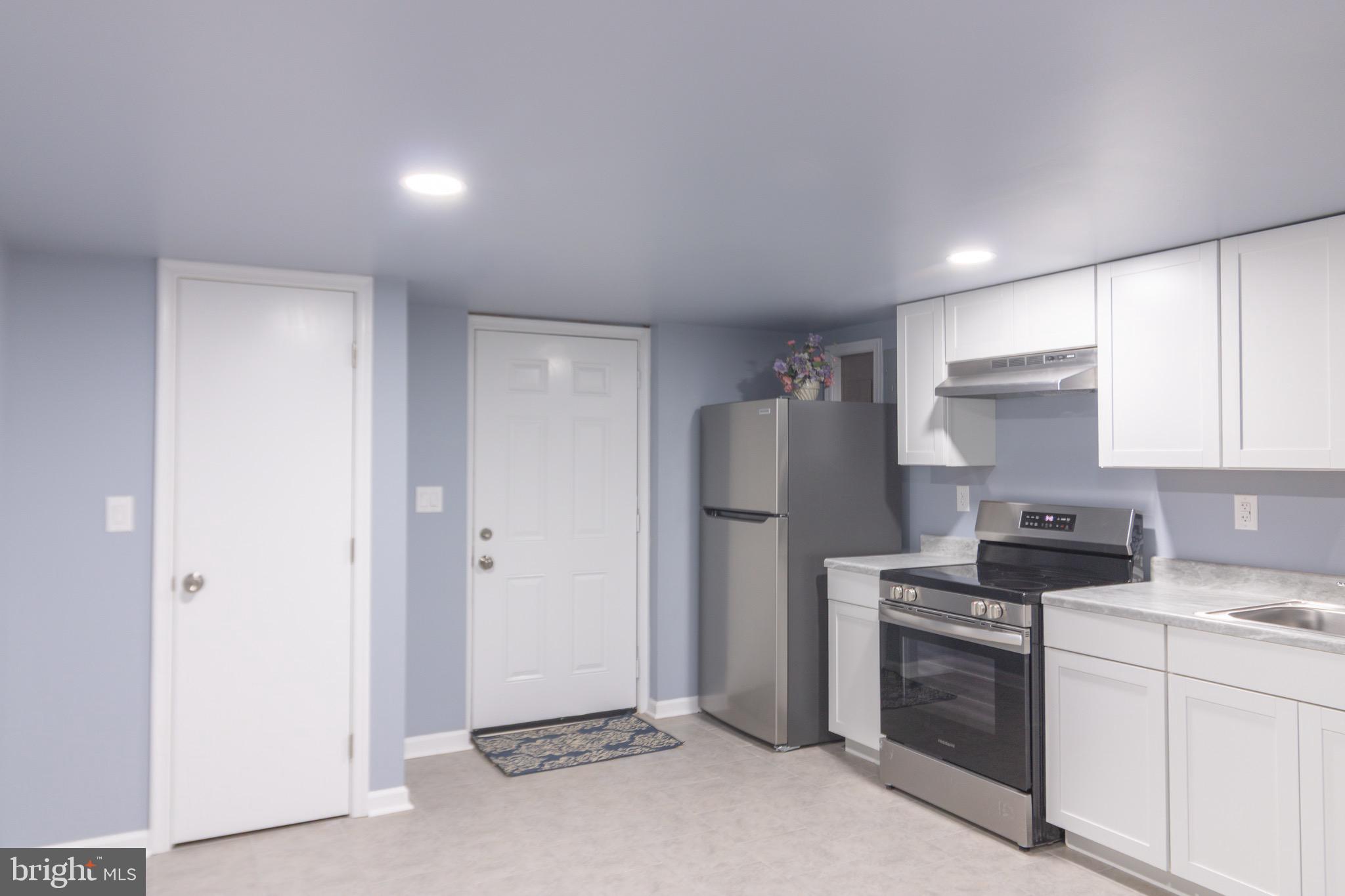 HILLCREST - Residential