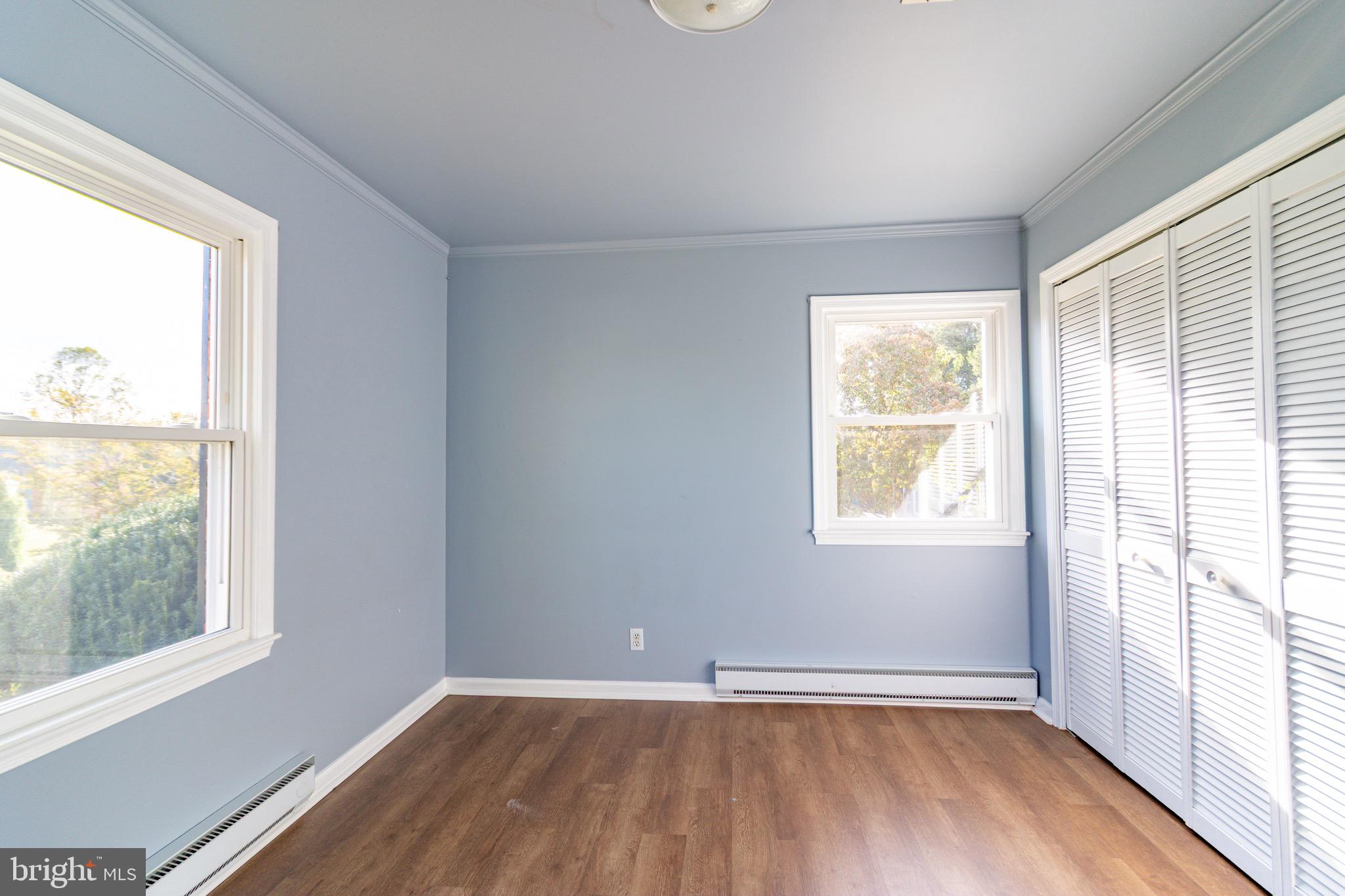 HILLCREST - Residential