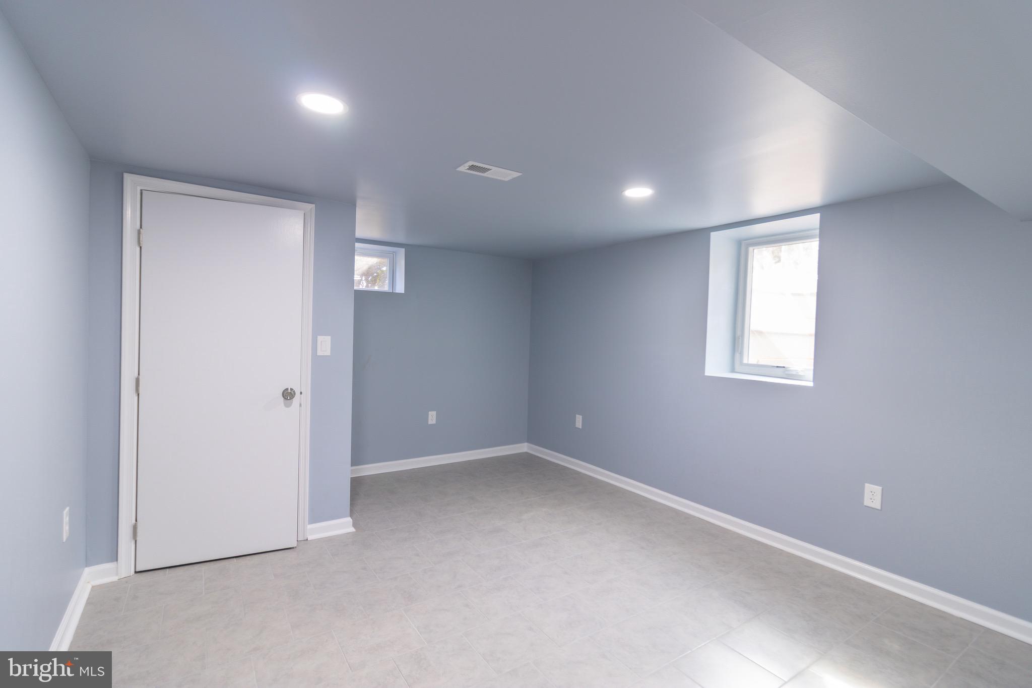 HILLCREST - Residential