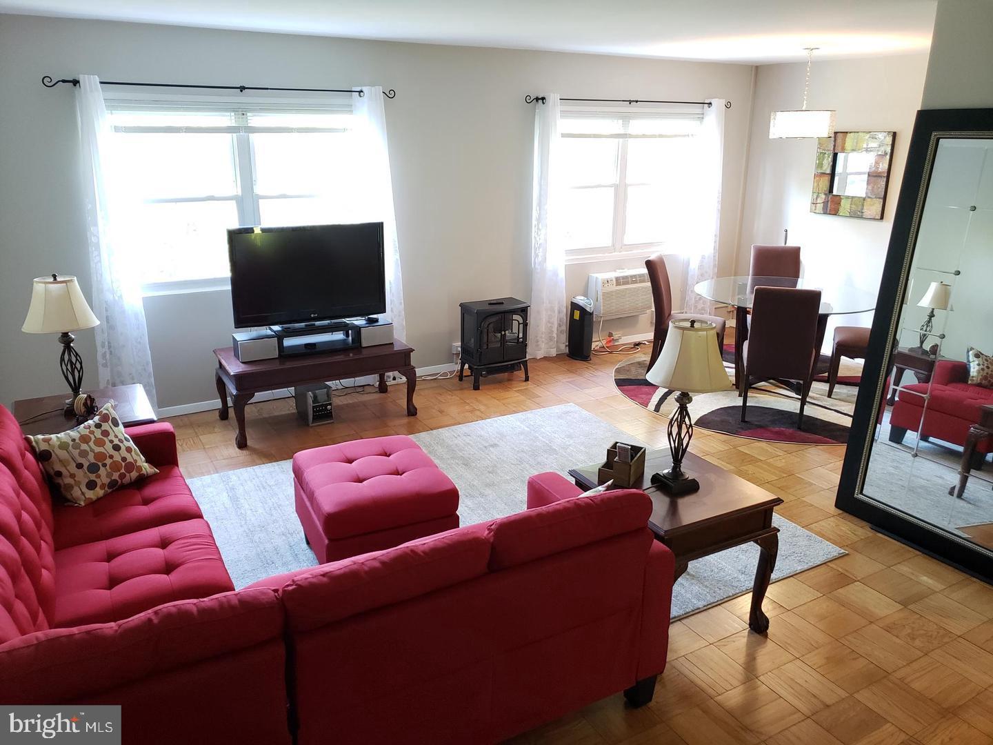 PARK  FAIRFAX - Residential Lease