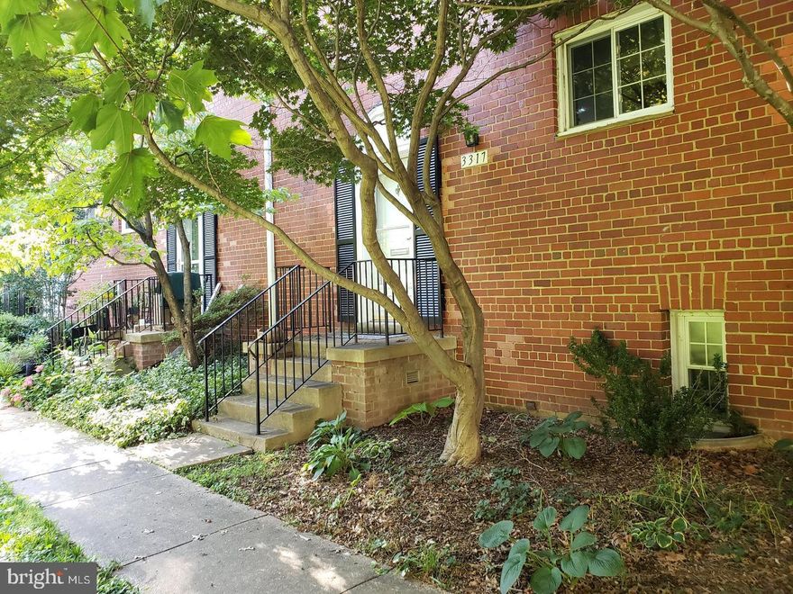 Sun-filled 2 bedroom, 2 level, 1 bath Madison in historic Parkfairfax! Sleek kitchen with dishwasher, built-in microwave, gas range and beautiful cabinetry for ample storage. Bathroom offers stylish oversized marble tile, custom accent tile & modern vanity. In-unit Washer/Dryer on upper level. Tucked away with plenty of greenspace surrounding you plus every amenity within footsteps. Enjoy all that Parkfairfax has to offer! Community pools, tennis courts, gym, tot lots, beach volleyball, basketball courts and so much more. Easy access to 395, bus to metro, Shirlington & King Street. Pets considered on a case-by-case basis. Sorry, no smokers.Application fee is $55 per applicant over 18. Security deposit and first month's rent due in certified funds upon acceptance of application. Lease to be signed within 72 hours of acceptance. All Allegiance Property Management residents are enrolled in the mandatory Resident Benefits Package (RBP) for $55.95/month which includes liability insurance, credit building to help boost the resident’s credit score with timely rent payments, up to $1M Identity Theft Protection, HVAC air filter delivery (for applicable properties), utility concierge service making utility connection and home service setup a breeze during your move-in, resident rewards program, on-demand pest control (optional), and much more! If resident chooses not to have on-demand pest control, the RBP cost will be $40.95. More details upon application.