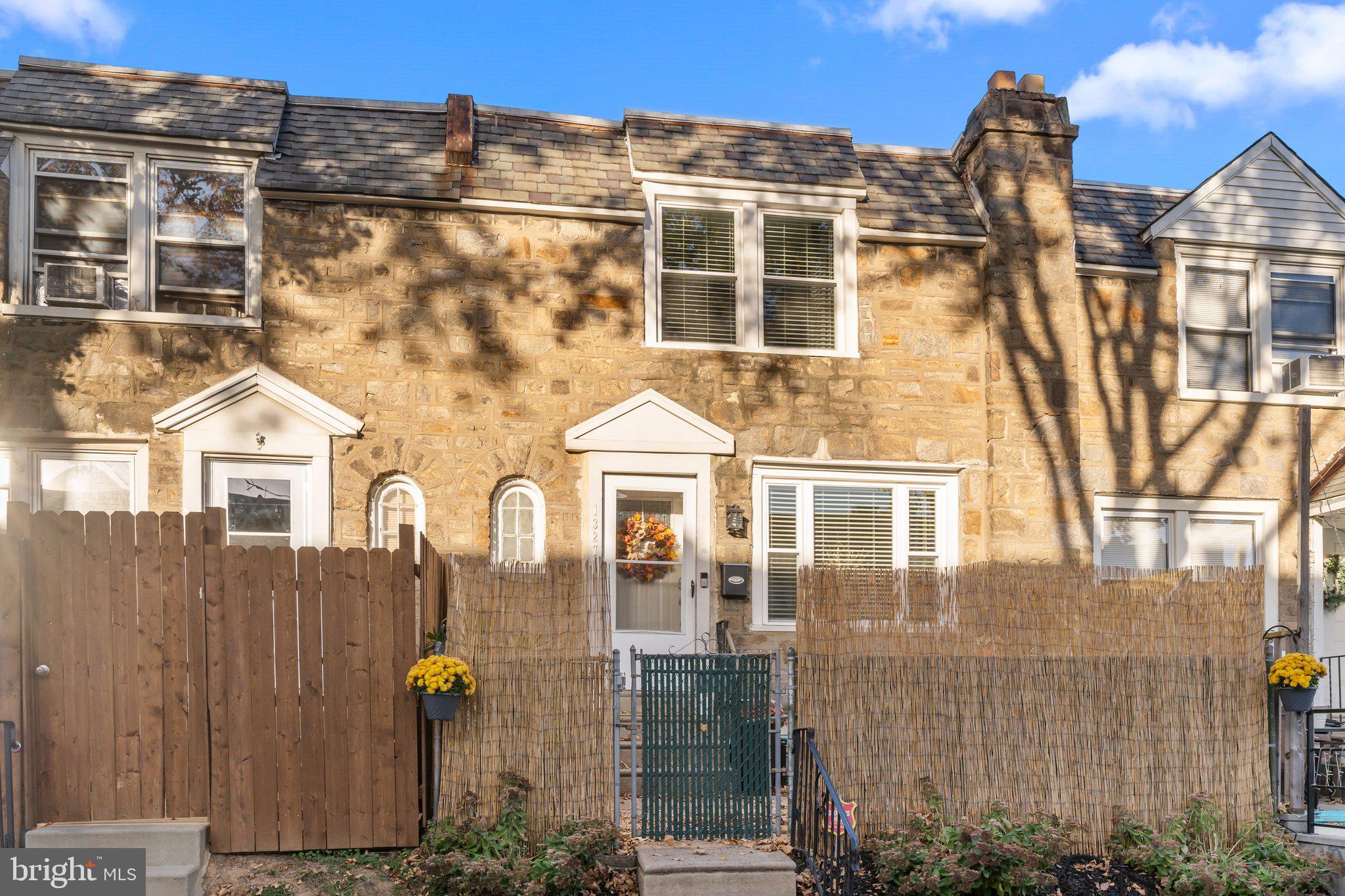 CASTOR GARDENS - Residential