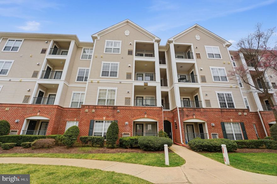 ✨ Incredible Opportunity in The Exchange at Van Dorn! ✨

Spacious and beautifully maintained 2-bedroom, 1-bath condo featuring an open-concept layout with granite countertops and a seamless flow from the kitchen to the living area—perfect for both everyday living and entertaining. Enjoy your private balcony overlooking the courtyard, creating a peaceful retreat right at home.

Both bedrooms are generously sized, including a primary suite with a large walk-in closet and built-in organization. The unit also offers a separate dining area, wide entryway, ample storage.  A newer water heater adds additional peace of mind.

This amenity-rich community includes a pool, fitness center, dog park, basketball court, billiards room, business center, and more. Ideally located within walking distance to the Van Dorn Metro with shuttle service, and just minutes to Old Town Alexandria, major commuter routes (I-95/495), shopping, dining, and the upcoming Inova Alexandria redevelopment.

Great FHA financing available—an exceptional value for both homeowners and investors!