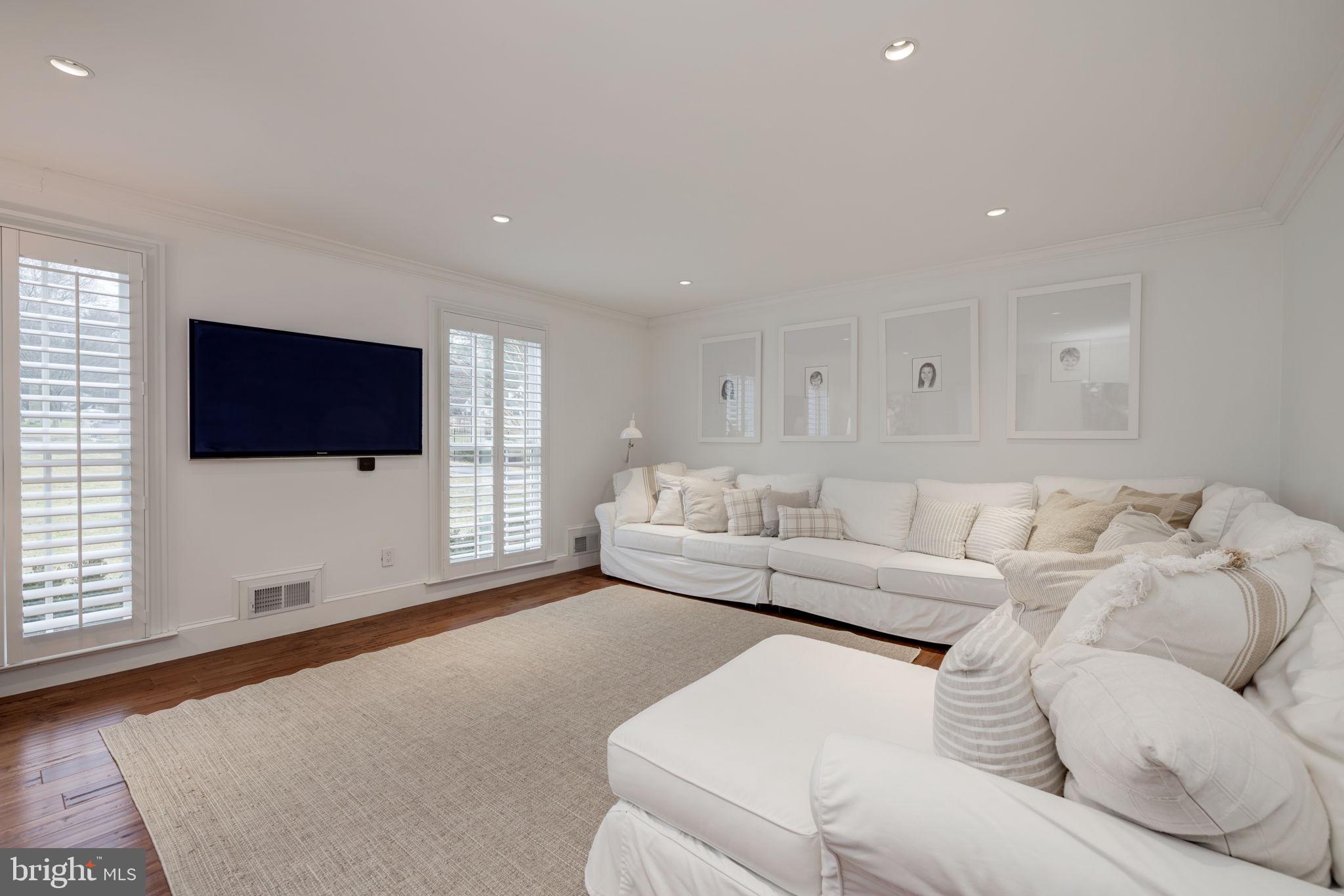 GREAT FALLS ESTATES - Residential