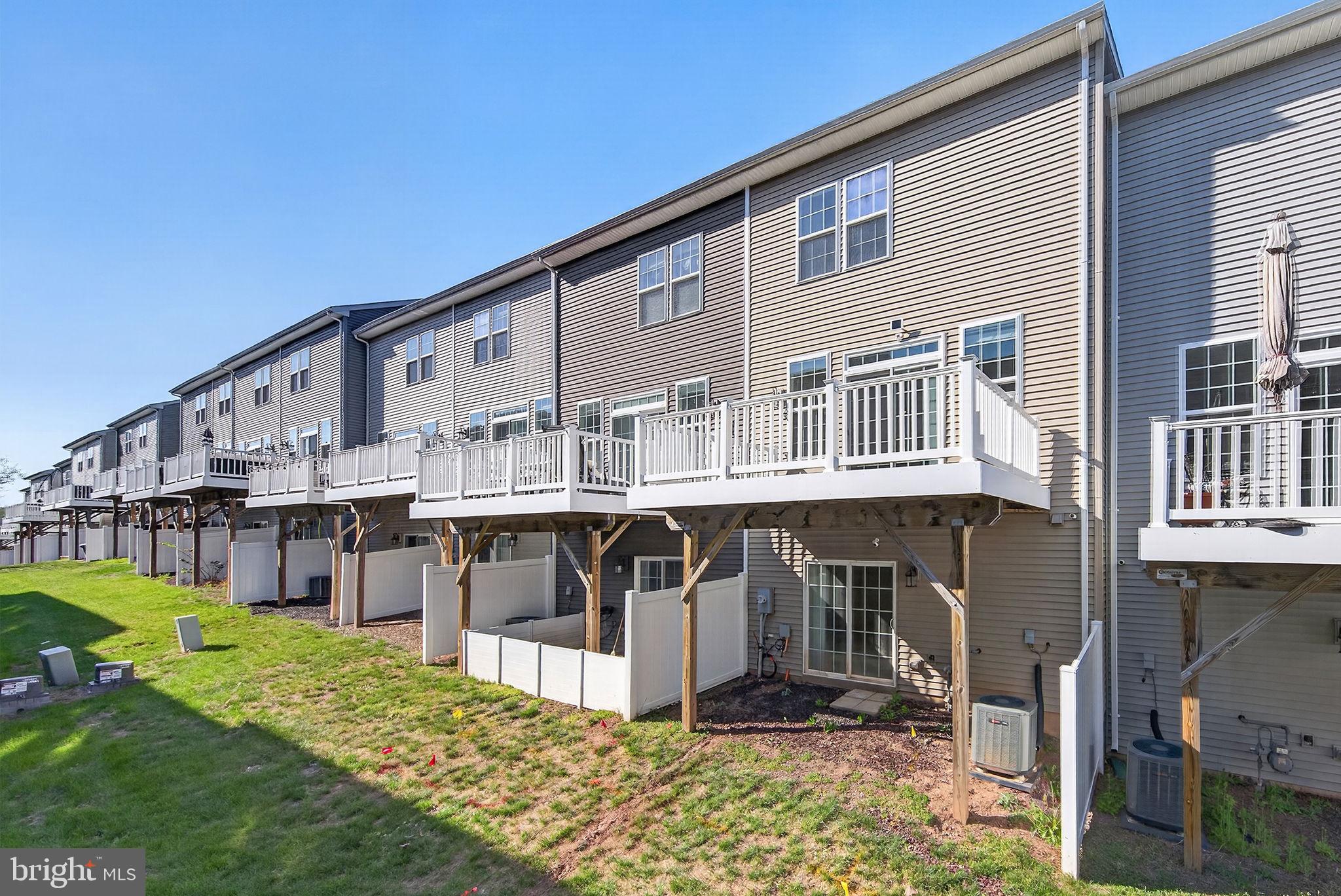 HAYMARKET CROSSING - Residential