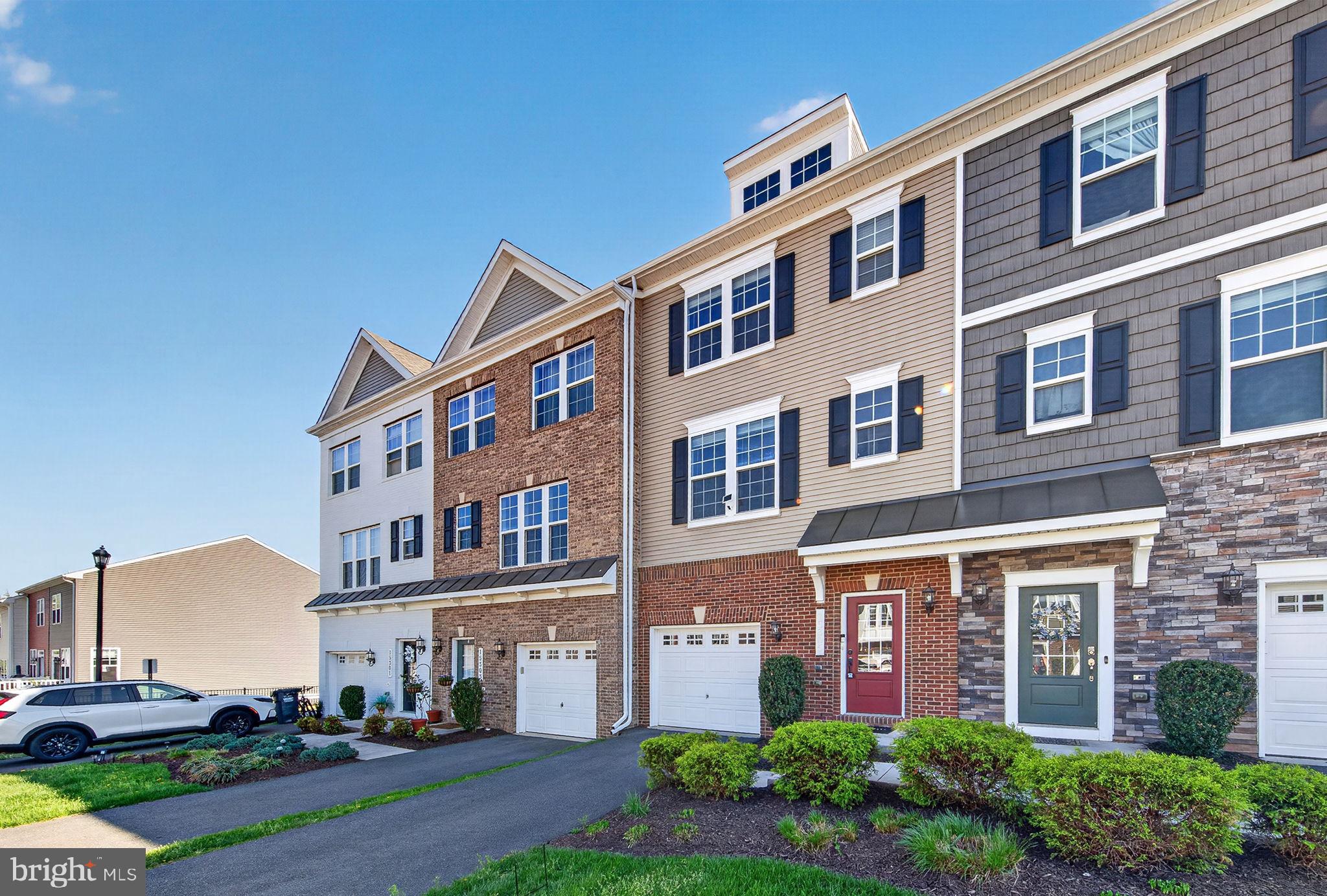 HAYMARKET CROSSING - Residential