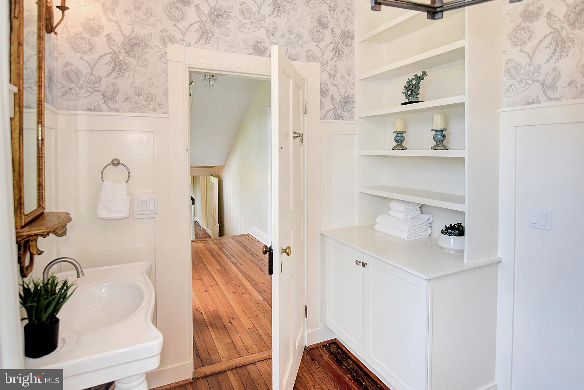 HARWOOD - Residential