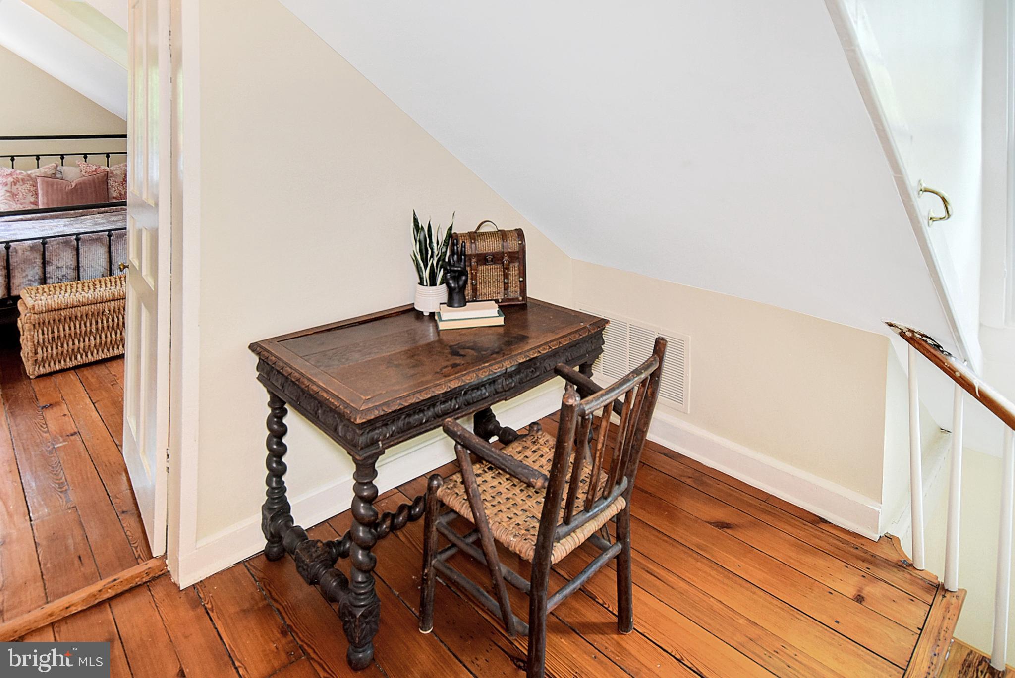 HARWOOD - Residential