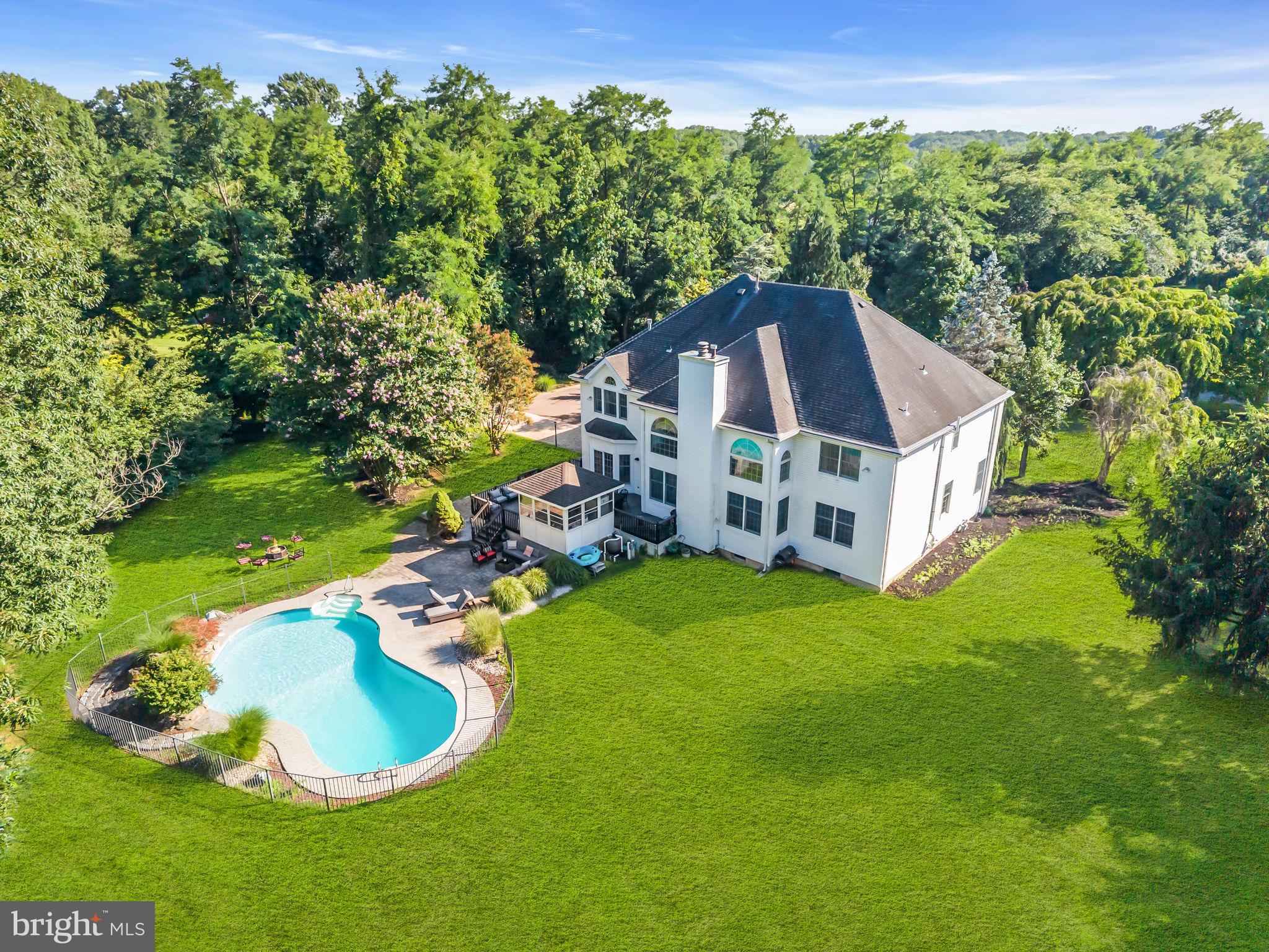 24 CARRIAGE WAY