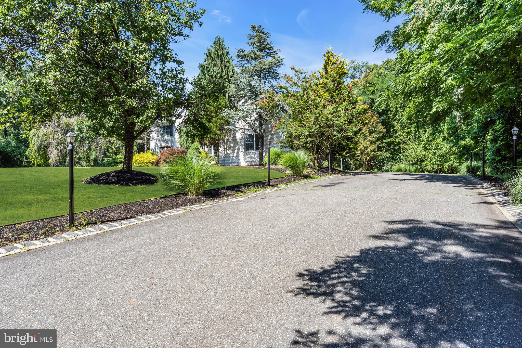 24 CARRIAGE WAY