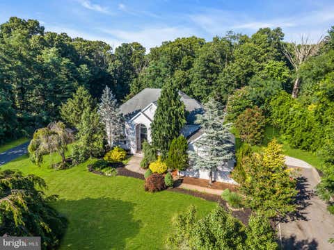 Homes For Sale - 24 Carriage Way<br/> MILLSTONE TOWNSHIP, NJ 08510