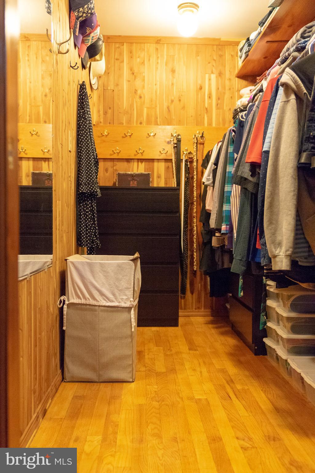 ELKRIDGE HEIGHTS - Residential