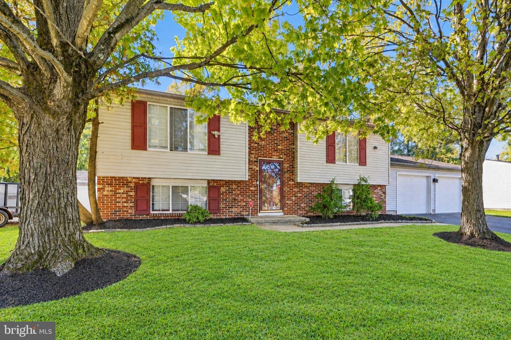 Photo of 1 Stamy Drive, EWING, NJ 08618 (MLS # NJME2085240)