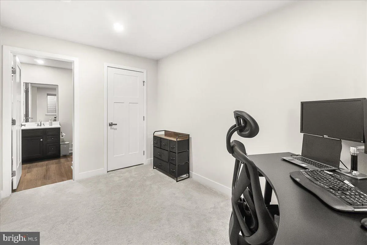 New Market, Maryland 21774, United States, 4 Bedrooms Bedrooms, ,4 BathroomsBathrooms,Residential,Contingent,124747