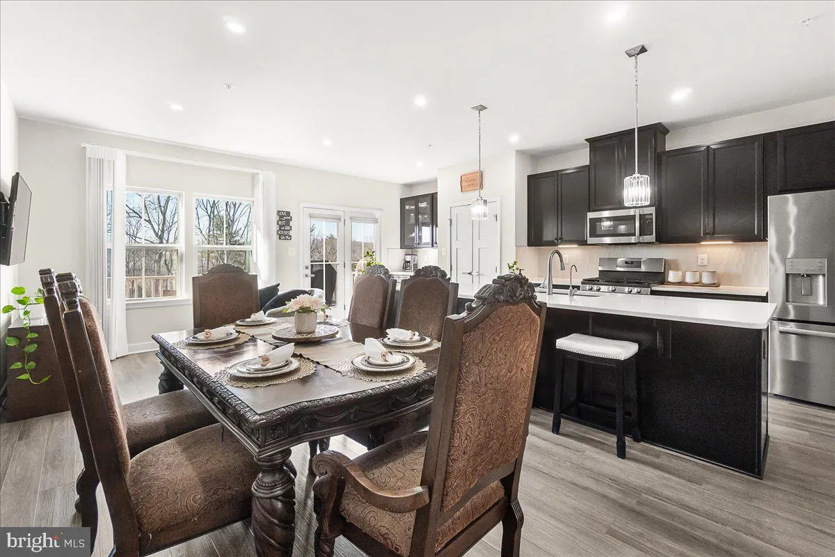 New Market, Maryland 21774, United States, 4 Bedrooms Bedrooms, ,4 BathroomsBathrooms,Residential,Contingent,124747