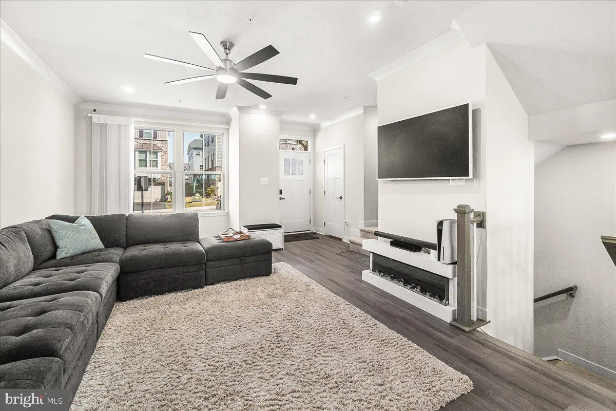 New Market, Maryland 21774, United States, 4 Bedrooms Bedrooms, ,4 BathroomsBathrooms,Residential,Contingent,124747