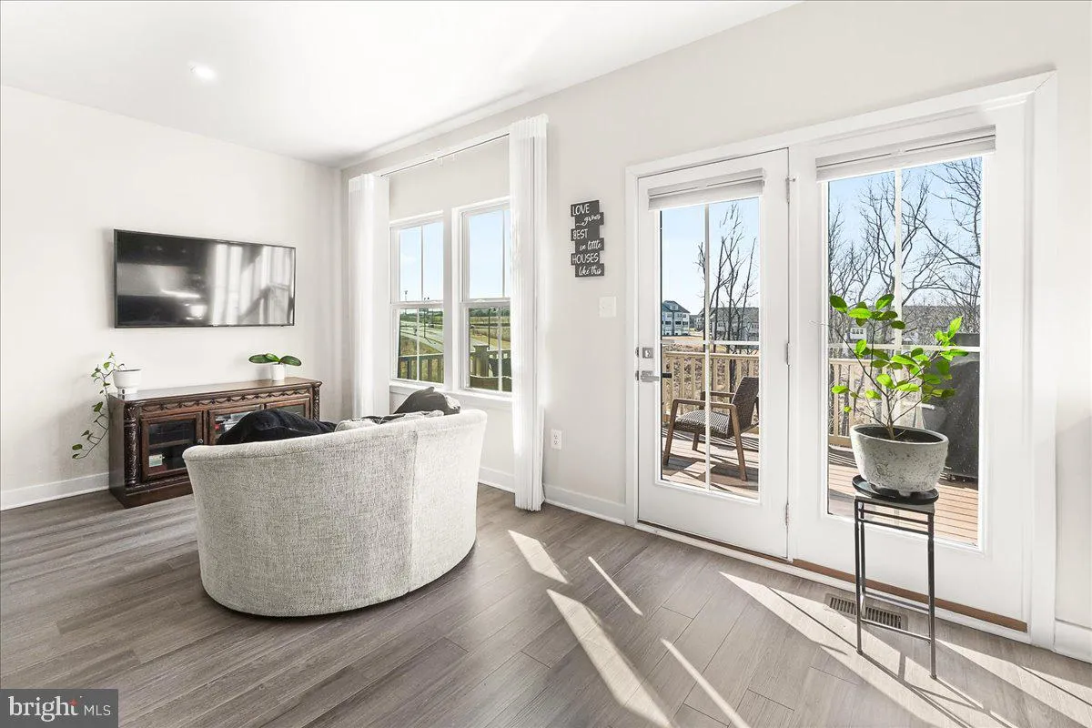 New Market, Maryland 21774, United States, 4 Bedrooms Bedrooms, ,4 BathroomsBathrooms,Residential,Contingent,124747