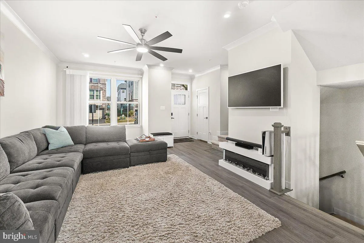 New Market, Maryland 21774, United States, 4 Bedrooms Bedrooms, ,4 BathroomsBathrooms,Residential,Contingent,124747