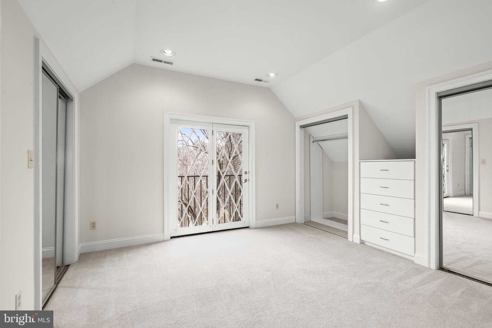 HILLSTEAD - Residential