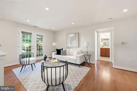 Photo of 4189 S Four Mile Run Drive #201, ARLINGTON, VA 22204 (MLS # VAAR2078874)